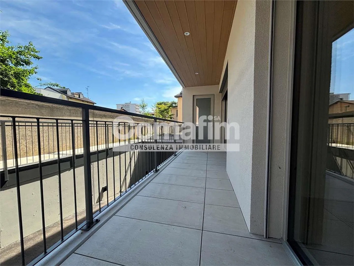 Chiasso: 2.5 rooms on the ground floor - Modern with terrace - Photo 3 of 13