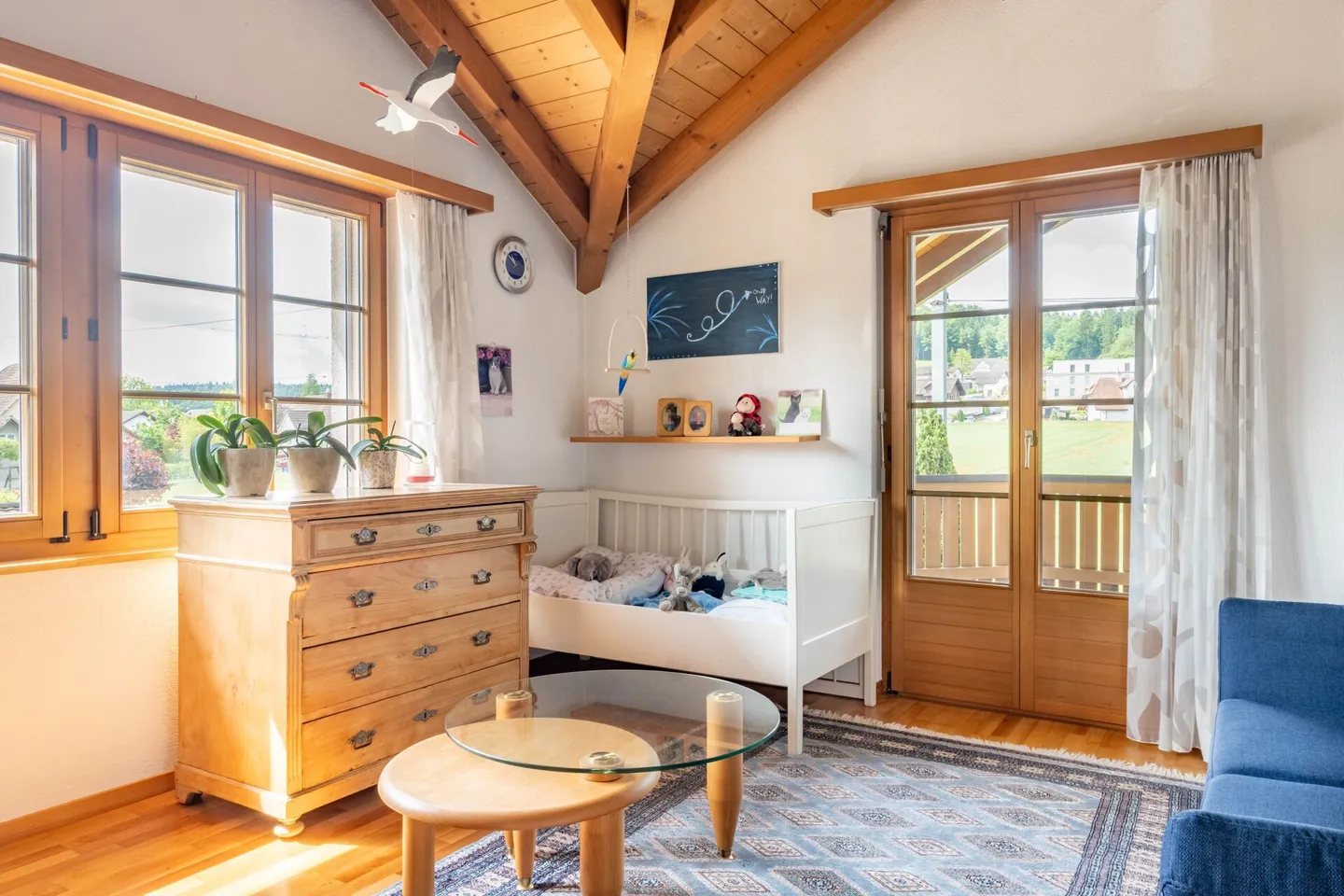 Ampia casa unifamiliare con piscina e giardino paradisiaco a Roggwil - Foto 12 di 33