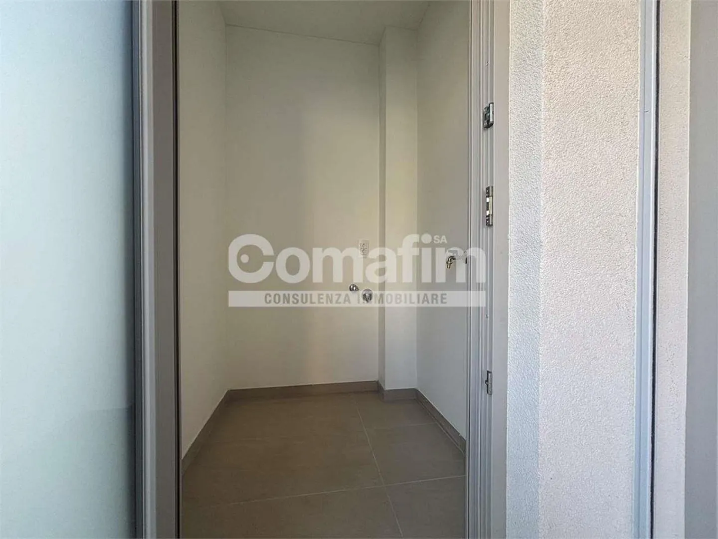 Chiasso: 2.5 rooms on the ground floor - Modern with terrace - Photo 11 of 13