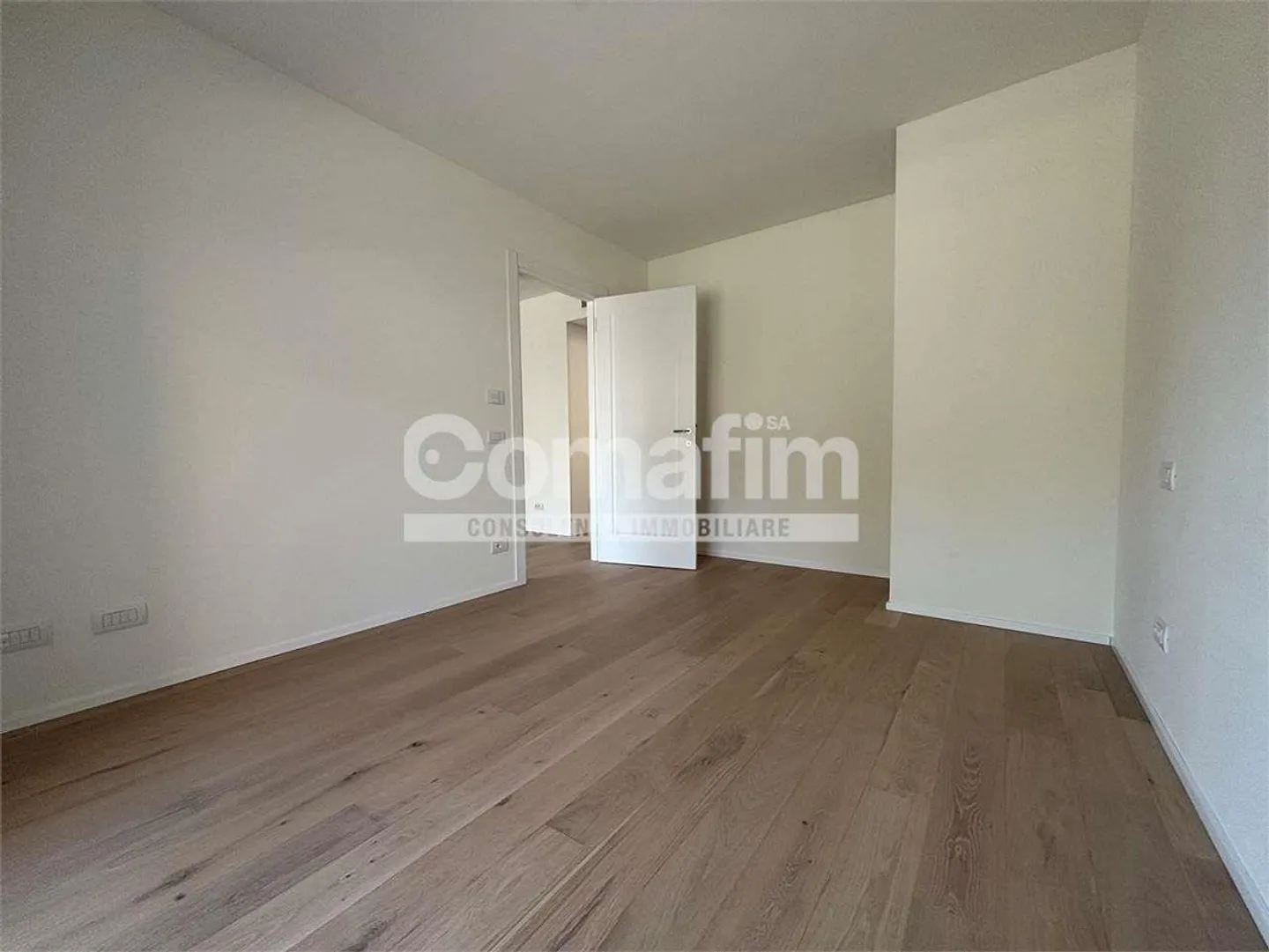 Chiasso: 2.5 rooms on the ground floor - Modern with terrace - Photo 7 of 13