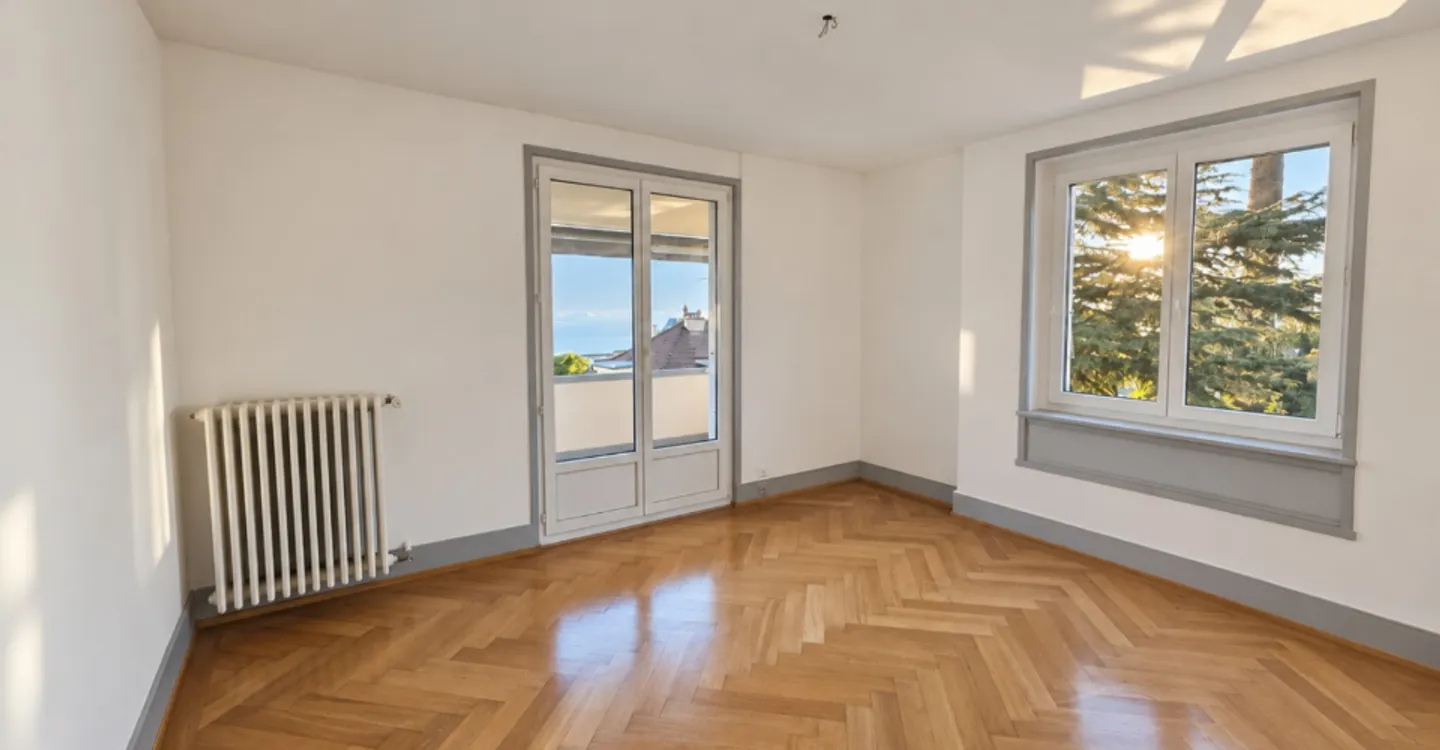Appartement Élégant avec Vue sur le Lac - Photo 5 sur 8