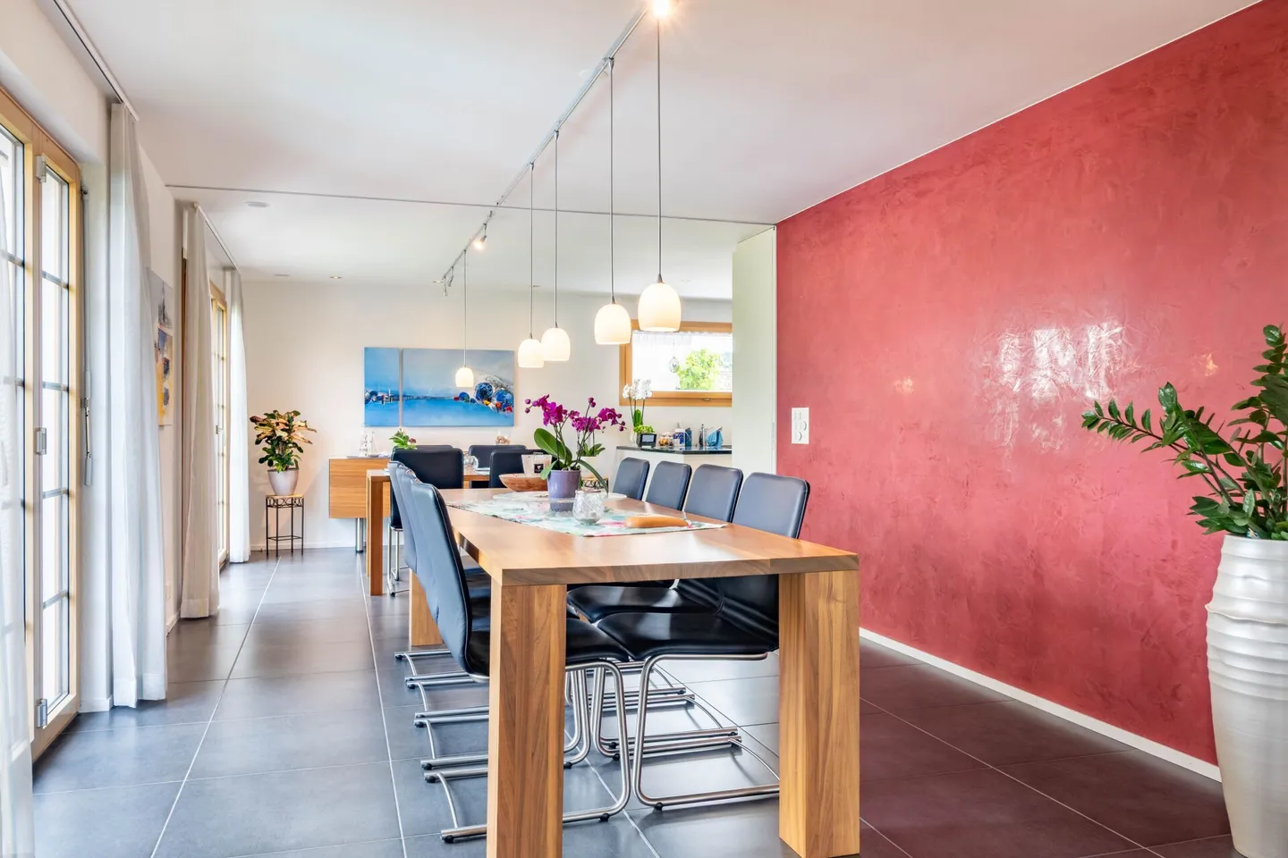 Ampia casa unifamiliare con piscina e giardino paradisiaco a Roggwil - Foto 21 di 33