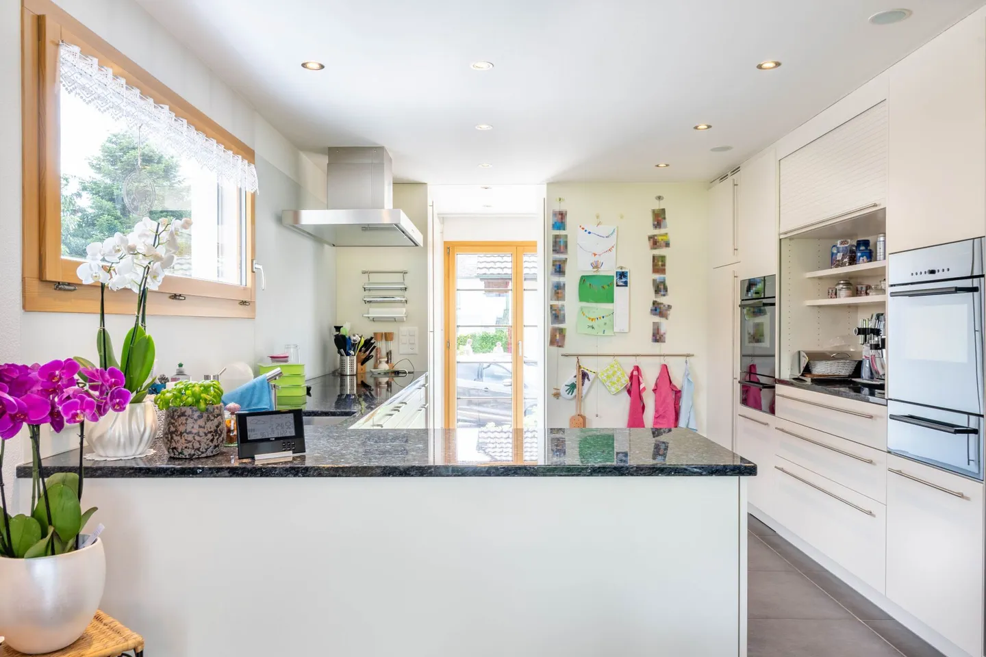 Ampia casa unifamiliare con piscina e giardino paradisiaco a Roggwil - Foto 23 di 33