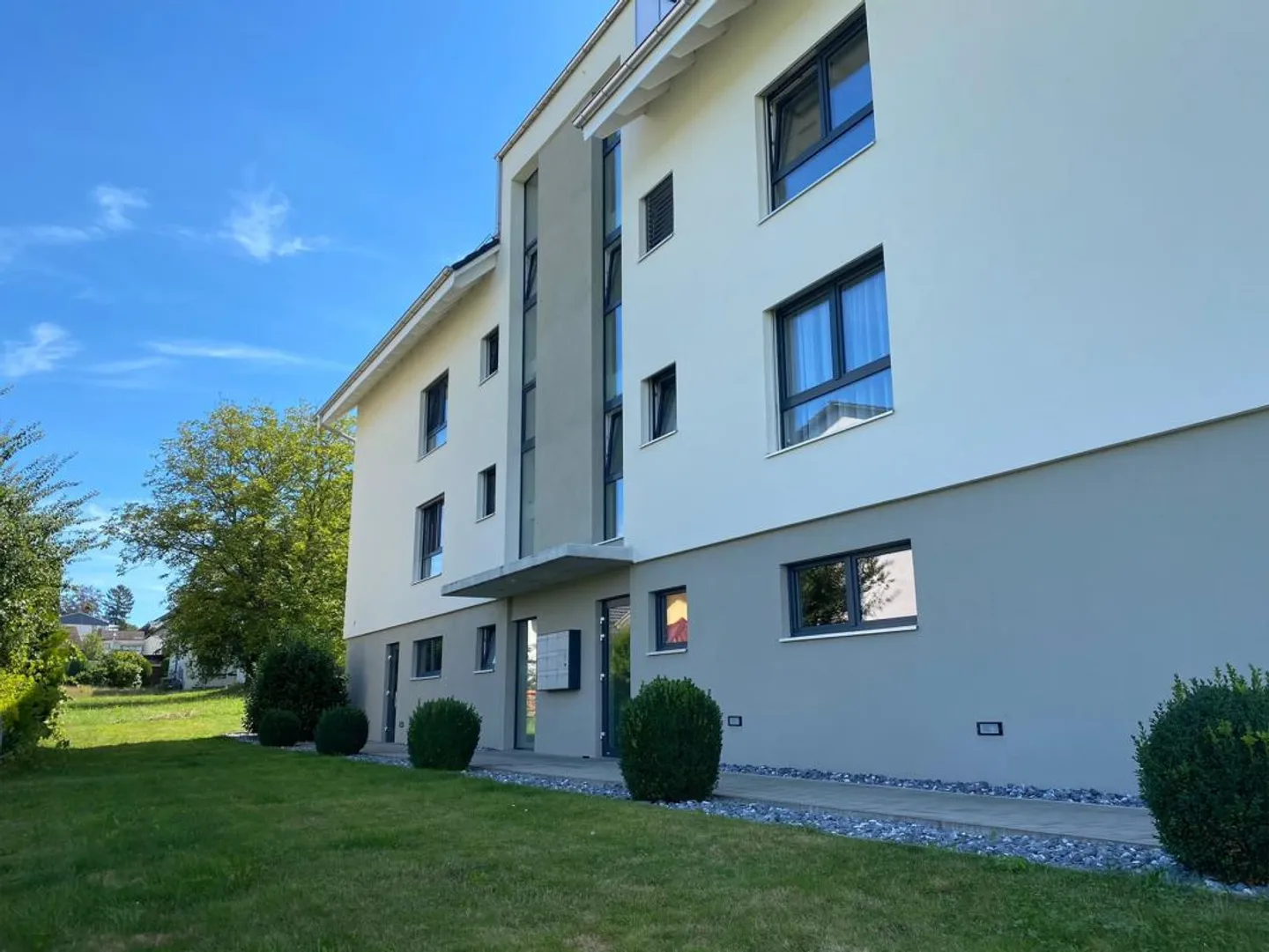 Appartamento attico duplex attraente di 4,5 stanze - Foto 2 di 12