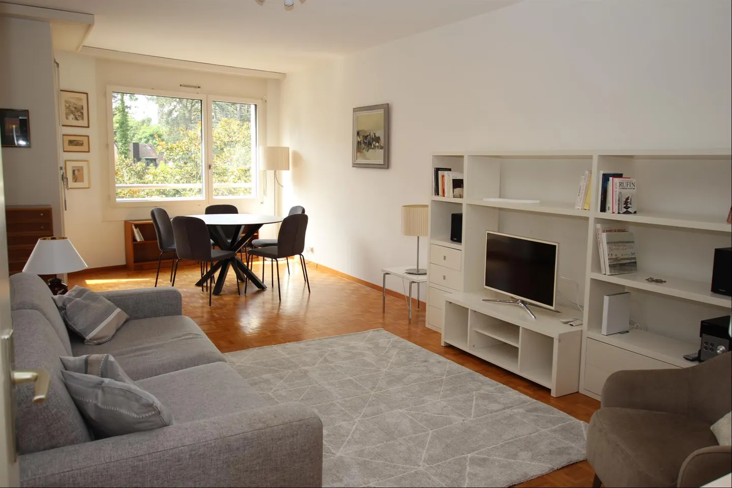 Charming Apartment in Florissant - Photo 6 of 9