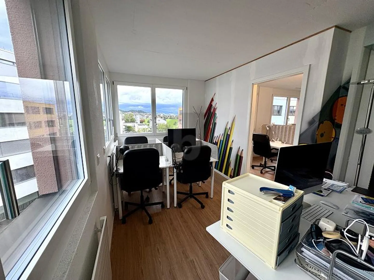 Bureau 2 pièces - Photo 2 sur 6