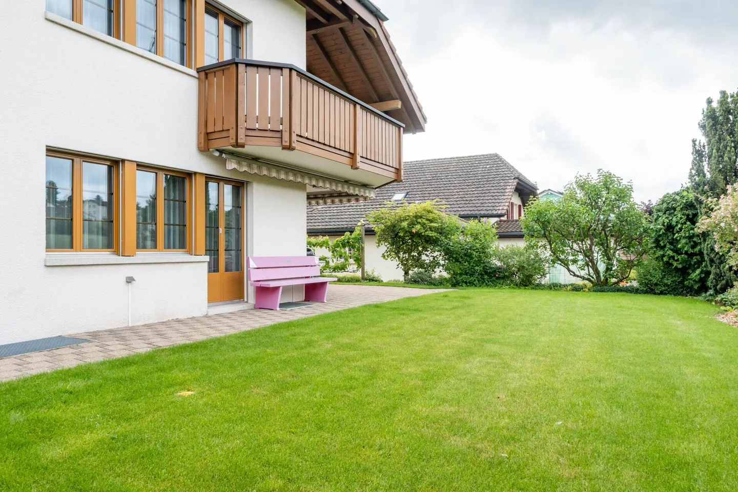 Ampia casa unifamiliare con piscina e giardino paradisiaco a Roggwil - Foto 28 di 33