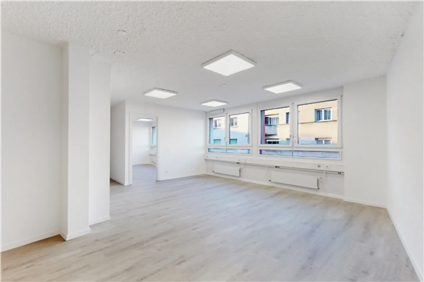 Bureau à louer - Photo 2 sur 6