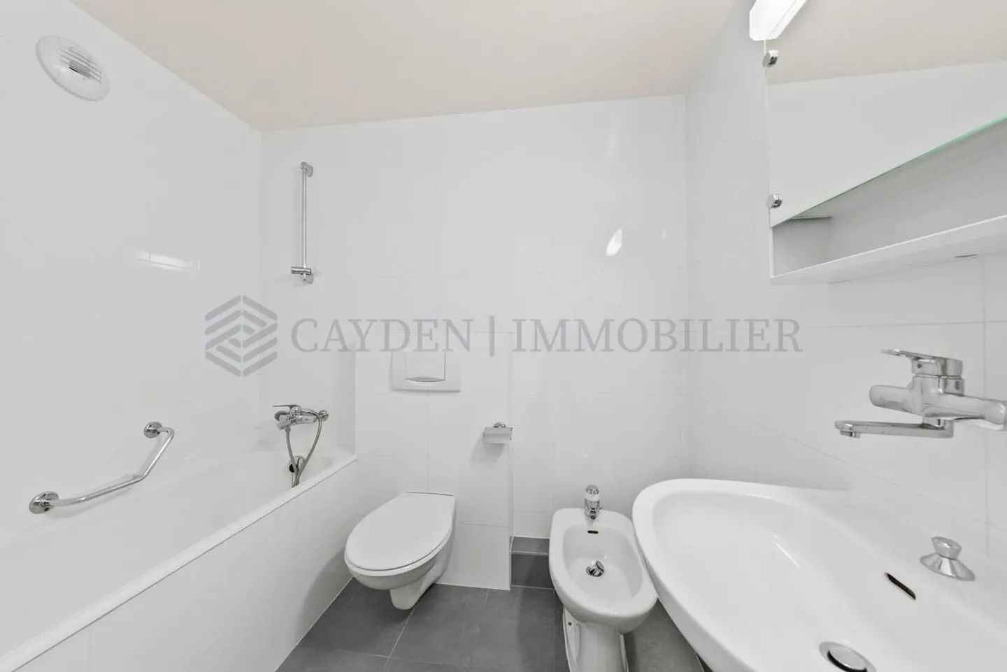 Close to the UN - Superb bright apartment - Sale in SI - Photo 6 of 10