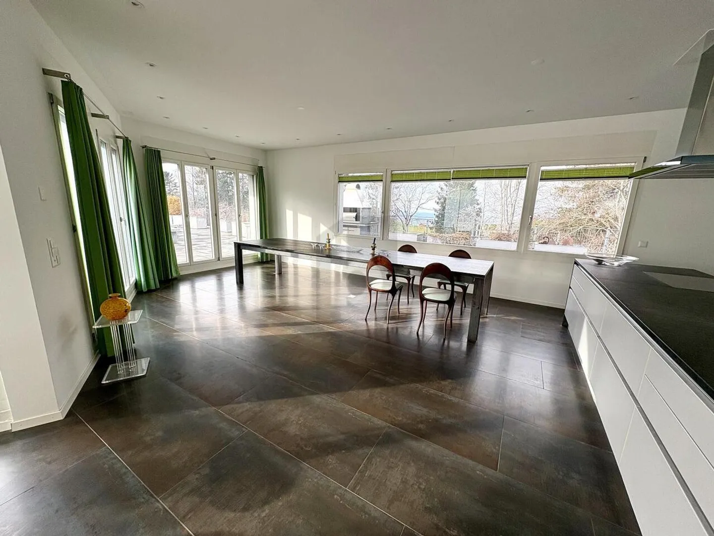 SPACIEUX AVEC TERRASSE ET SAUNA - Photo 2 sur 6