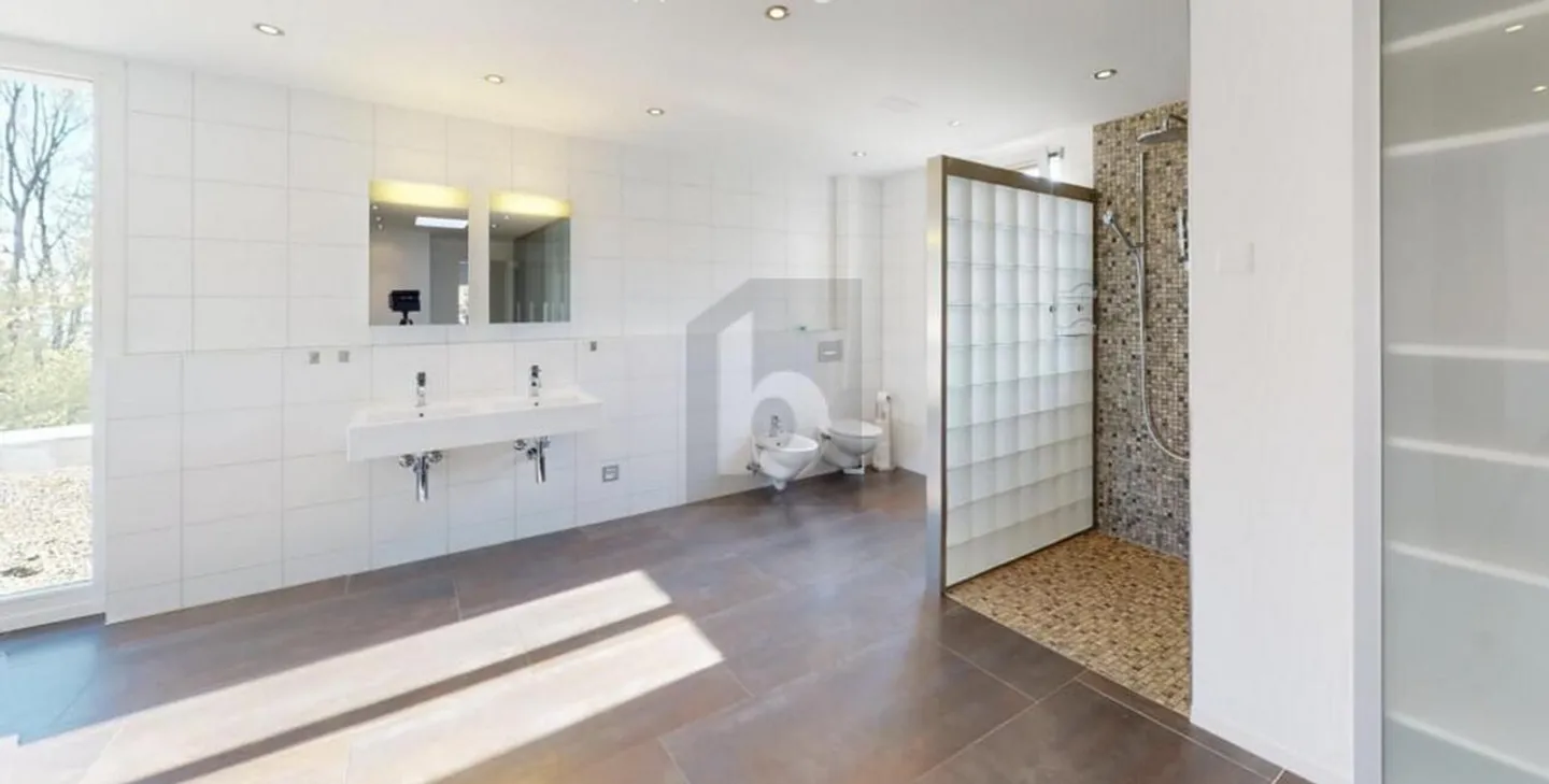 SPACIEUX AVEC TERRASSE ET SAUNA - Photo 5 sur 6