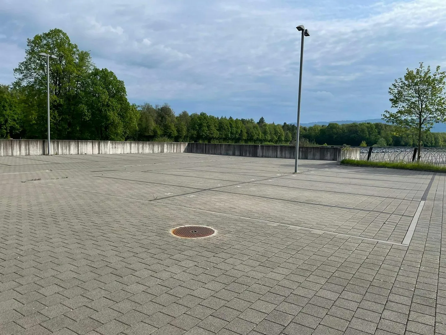 Posti auto all'aperto a Möhlin - Foto 2 di 2