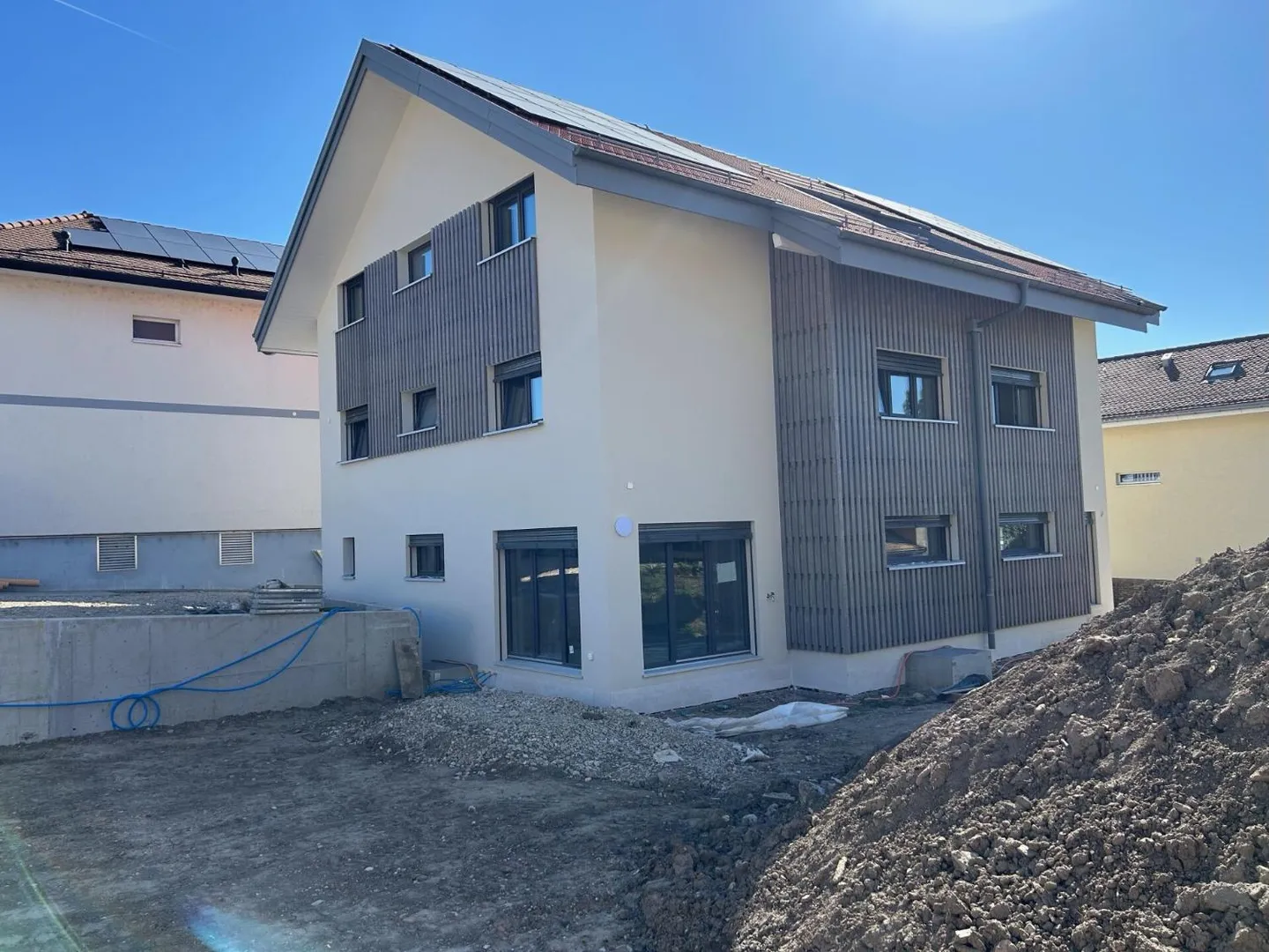 Superbo attico di 4,5 stanze con vista lago all'orizzonte - Foto 8 di 10