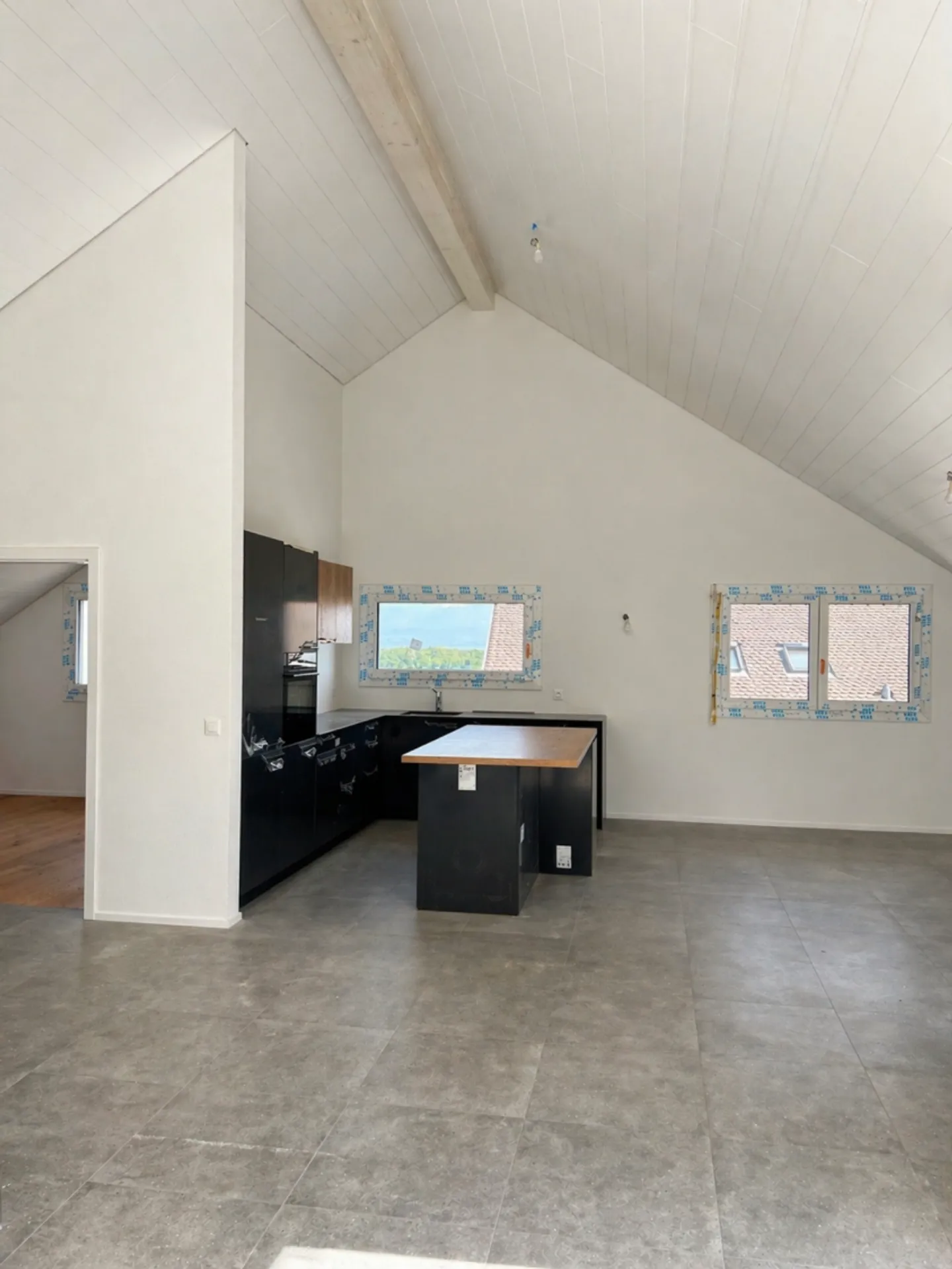Superbo attico di 4,5 stanze con vista lago all'orizzonte - Foto 2 di 10