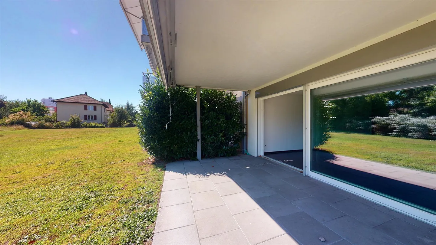 Beautiful corner apartment on the ground floor seeks new tenant from 01.07.2026 - Photo 10 of 11