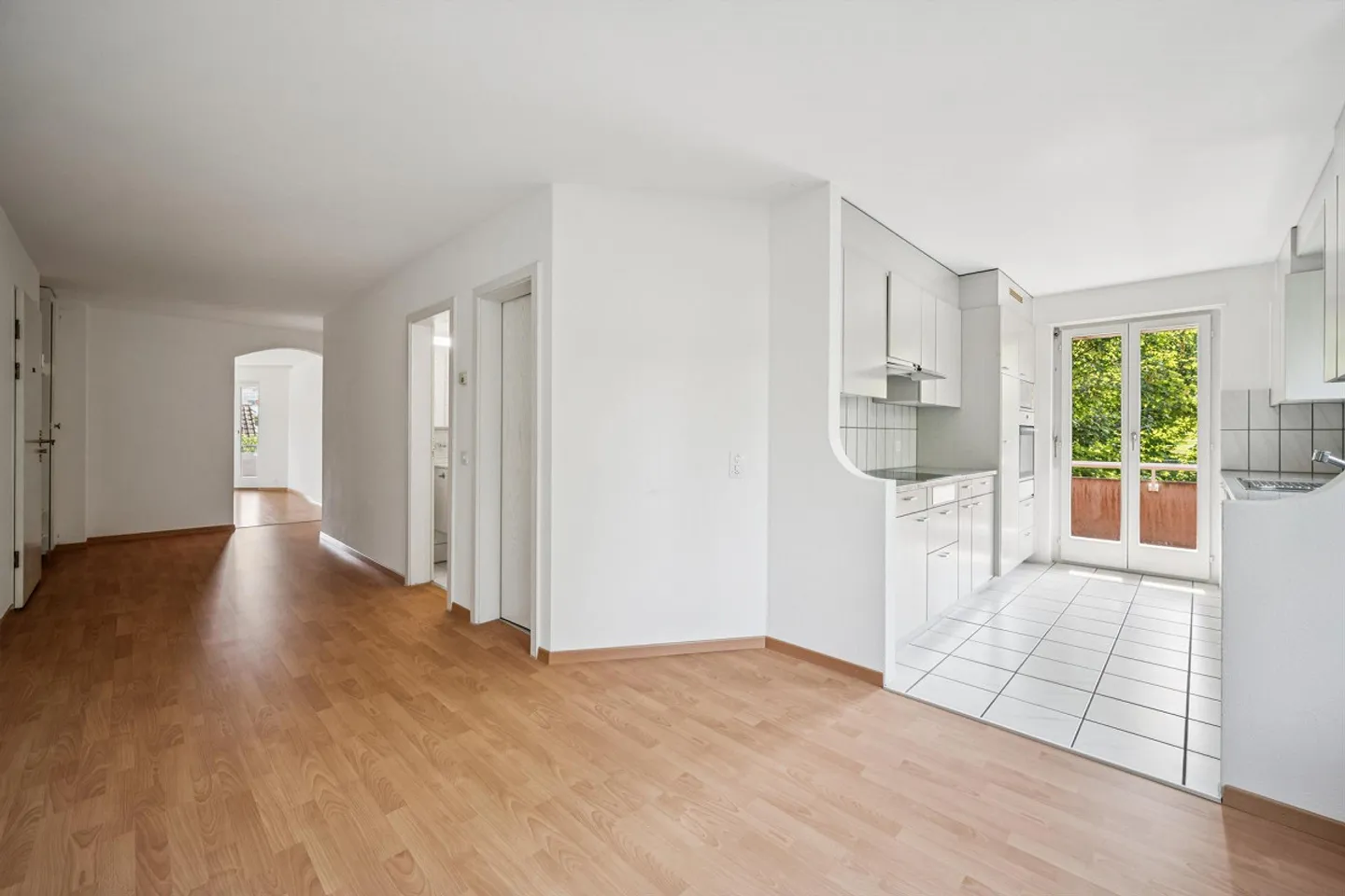 Zentrale 4.5-Zimmerwohnung in Spreitenbach - Foto 4 von 9