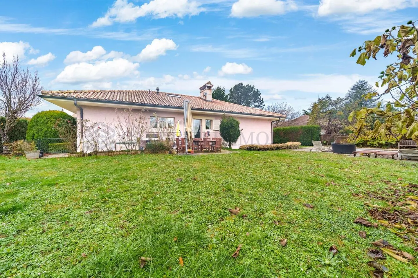 Villa indipendente con piscina - Foto 1 di 6