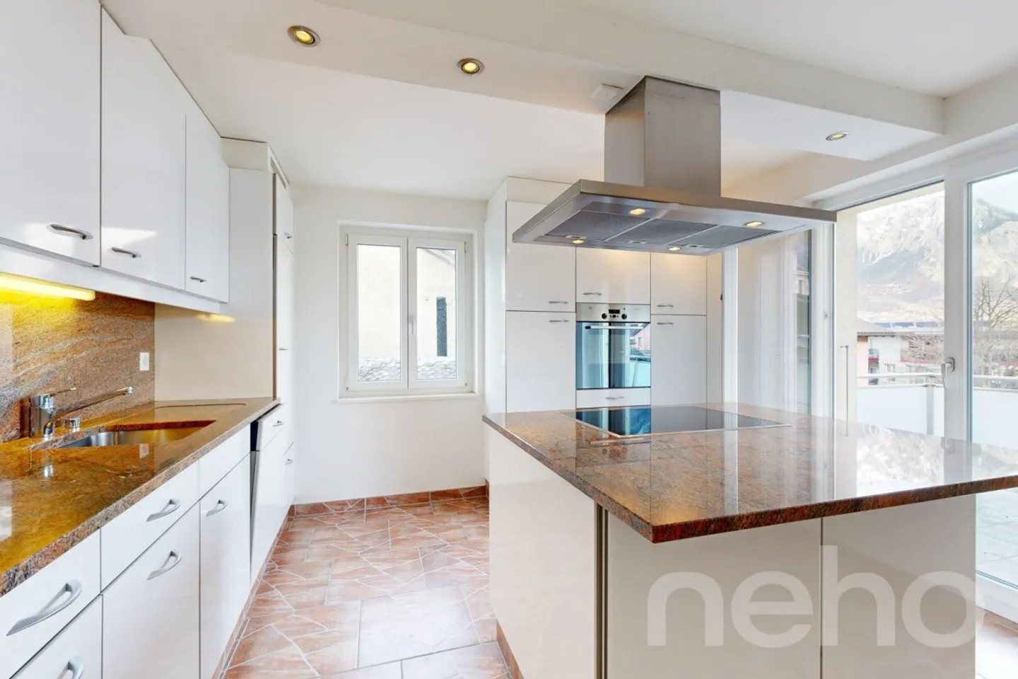Geräumiges renoviertes Duplex von 160 m² im Herzen des Dorfes Riddes - Foto 2 von 12