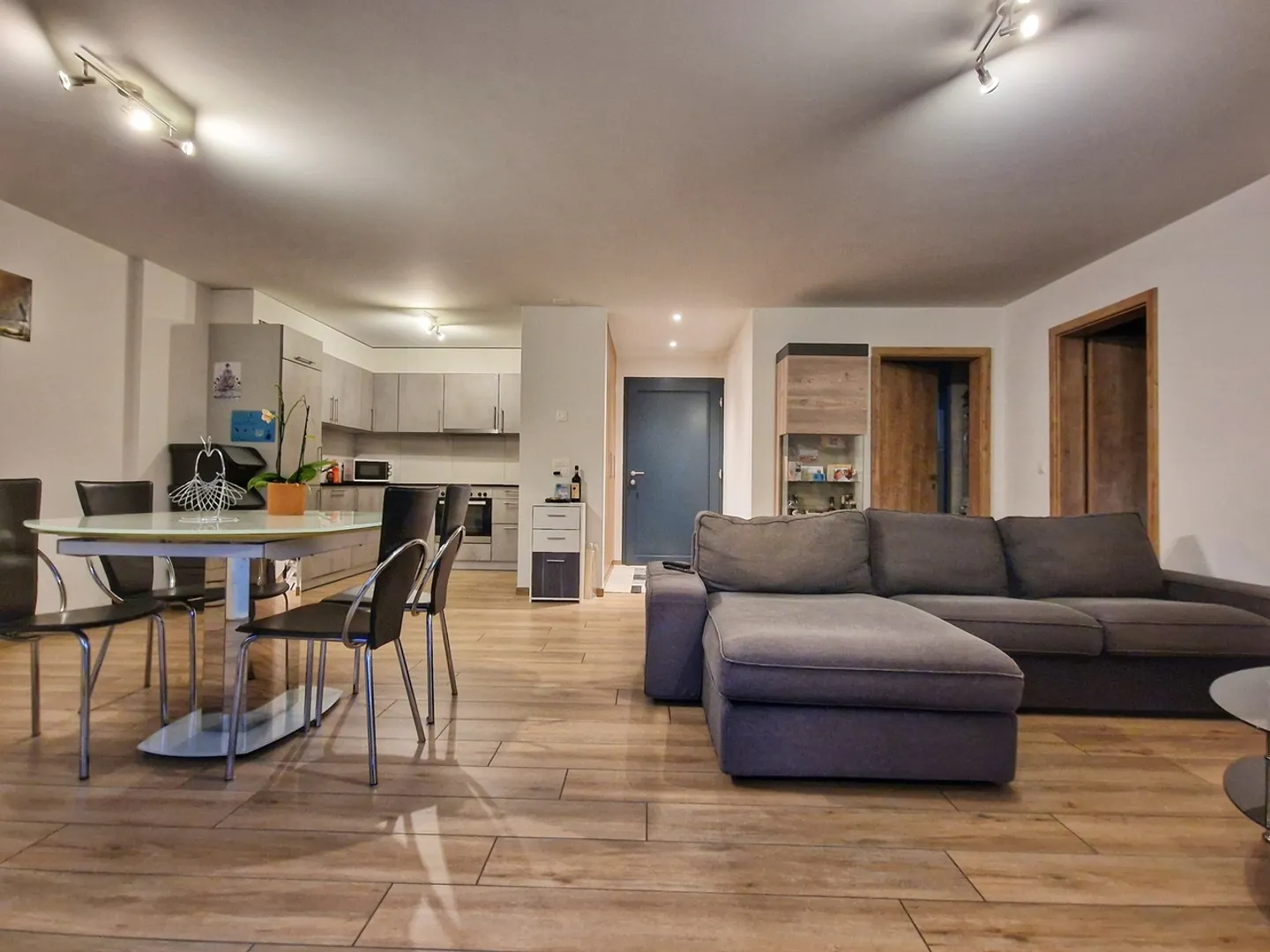 Appartement moderne à Fribourg - Photo 2 sur 8