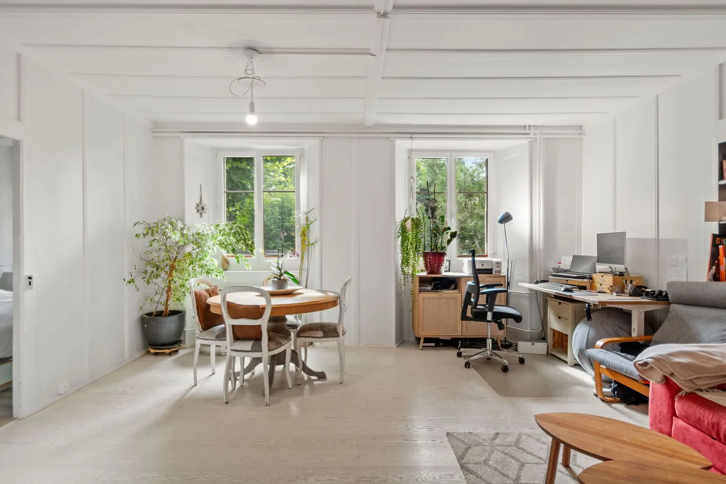 La Chaux-de-Fonds, magnifique appartement de 3 pièces dans un manoir - Photo 2 sur 19