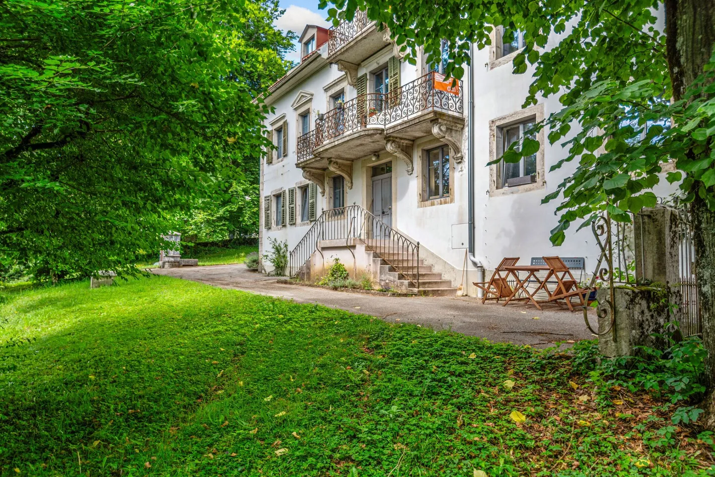 La Chaux-de-Fonds, magnifique appartement de 3 pièces dans un manoir - Photo 12 sur 19