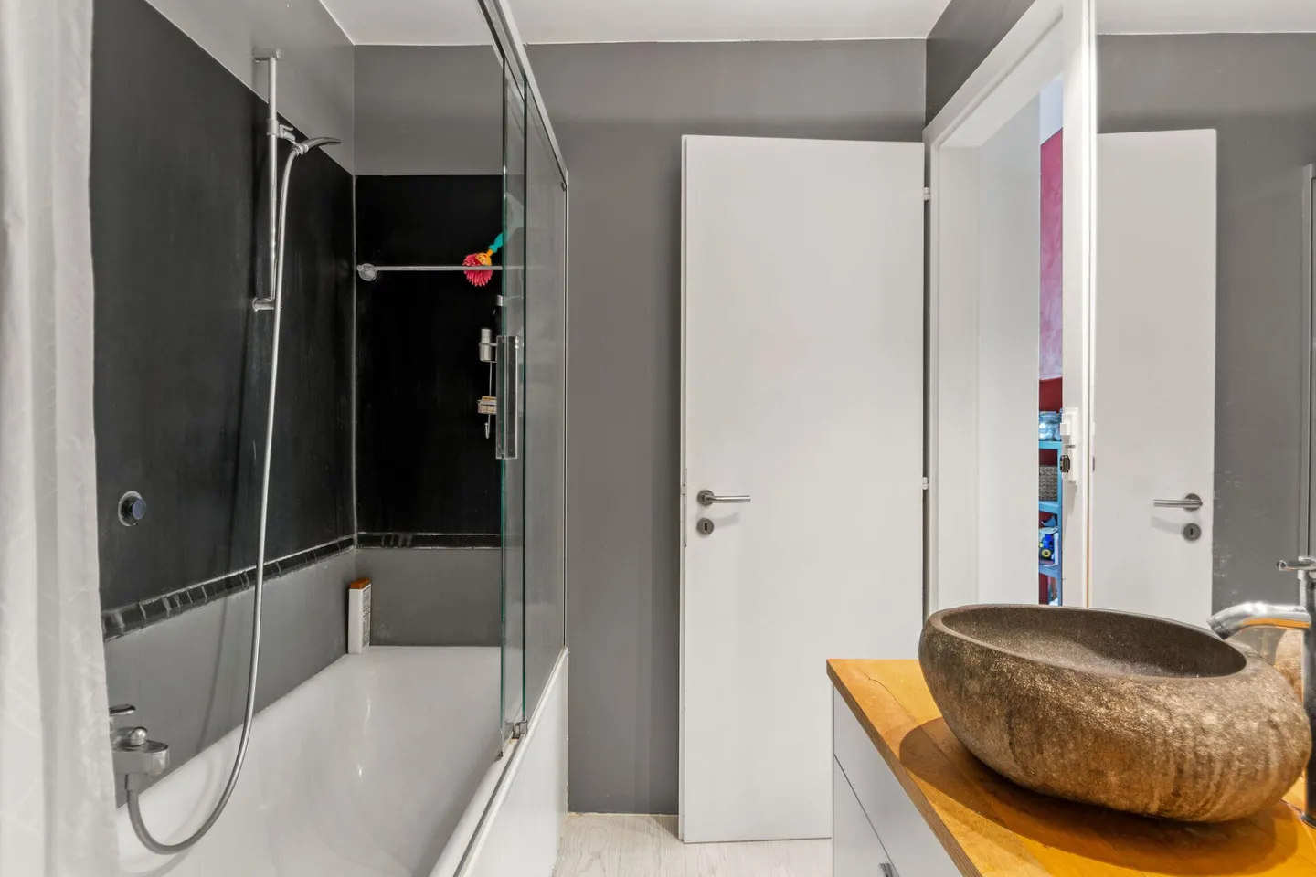 La Chaux-de-Fonds, magnifique appartement de 3 pièces dans un manoir - Photo 11 sur 19