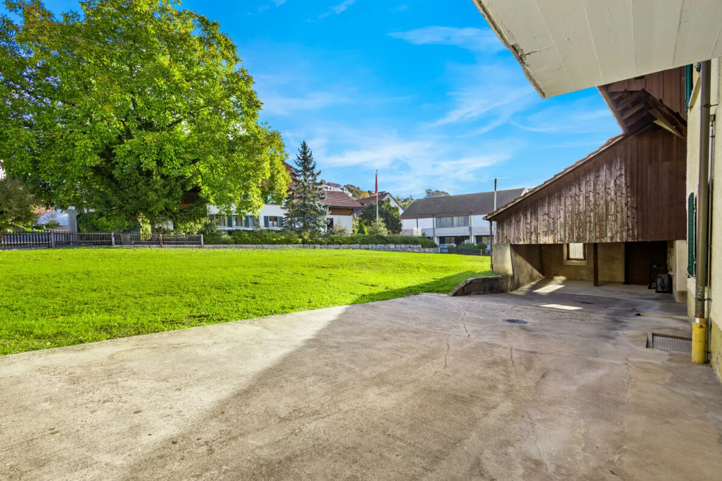 Casa con fascino e opportunità di investimento versatili - Foto 4 di 13