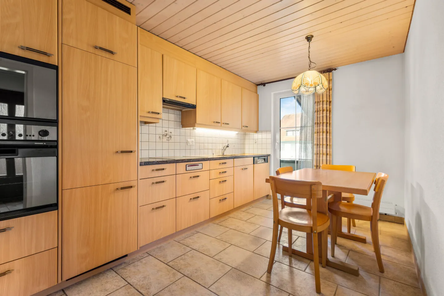 Casa con fascino e opportunità di investimento versatili - Foto 5 di 13