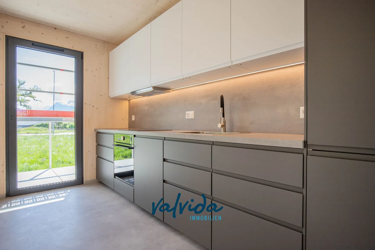 Studio moderno in affitto a Gampel - Foto 4 di 7