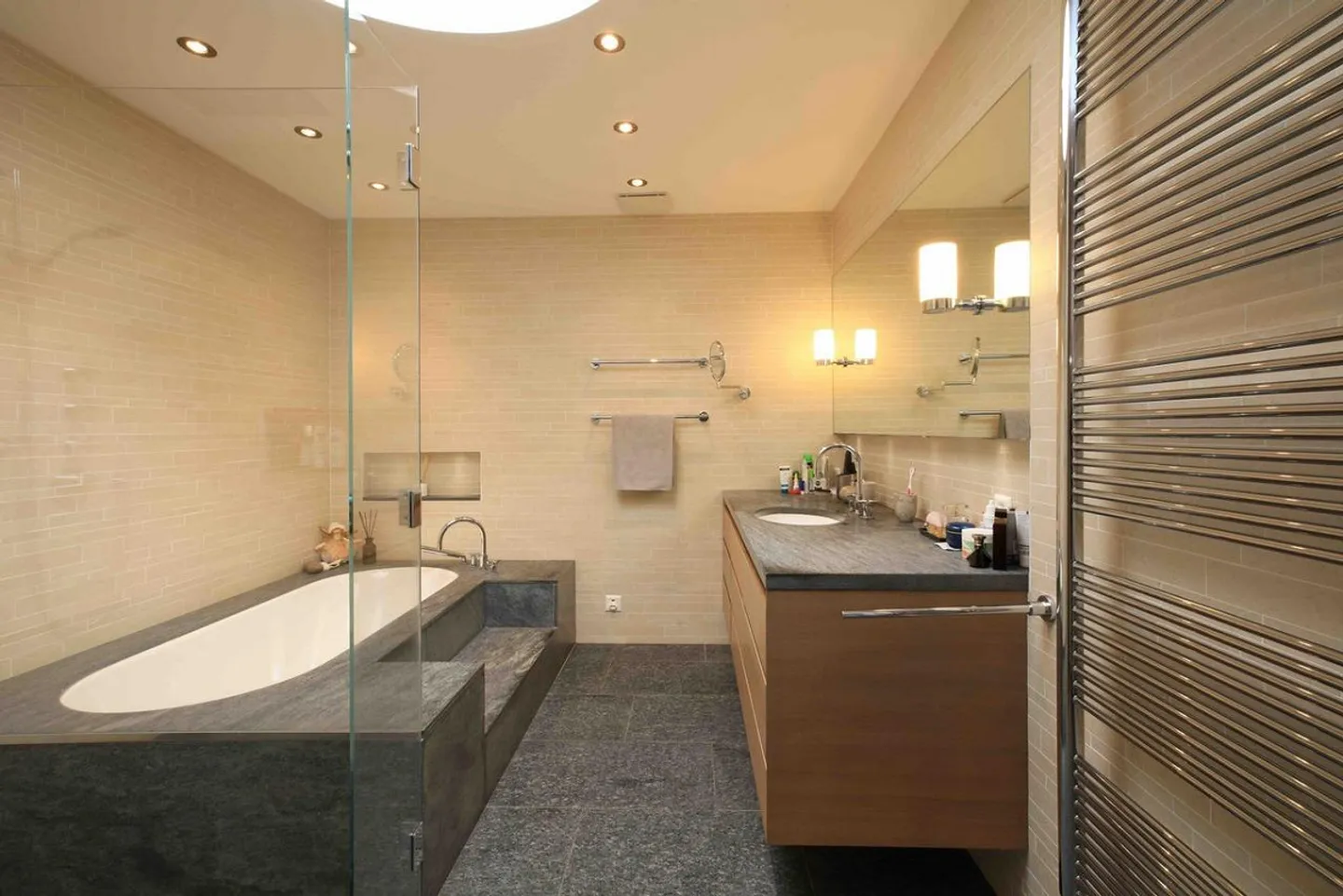 Luxusvilla mit Fitness-Oase - Foto 12 von 17
