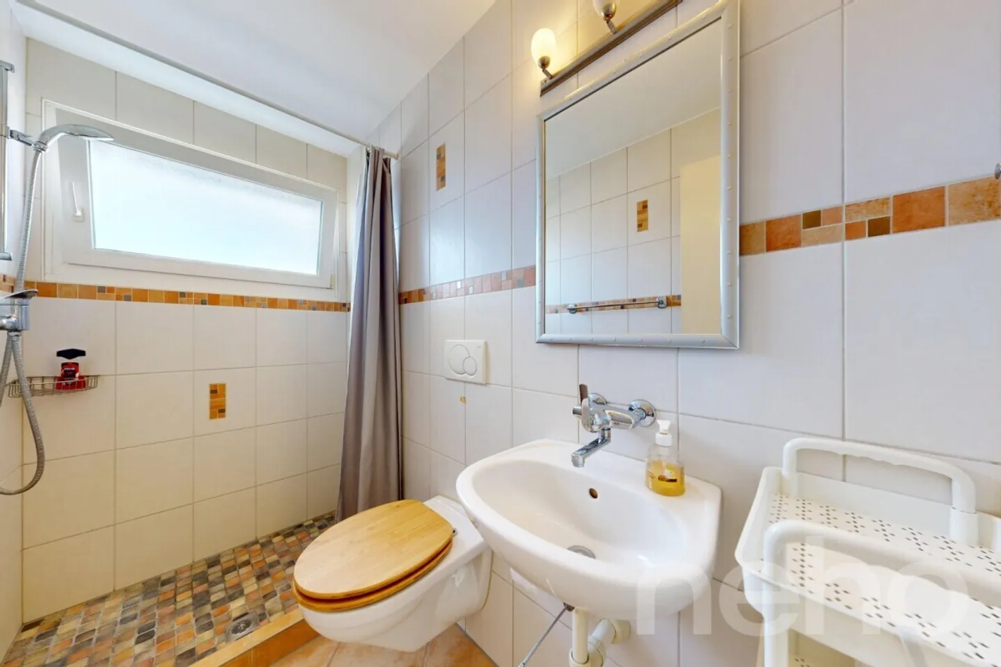 Living with Charm: Light-Filled Attic Apartment with Terrace - Photo 11 of 12