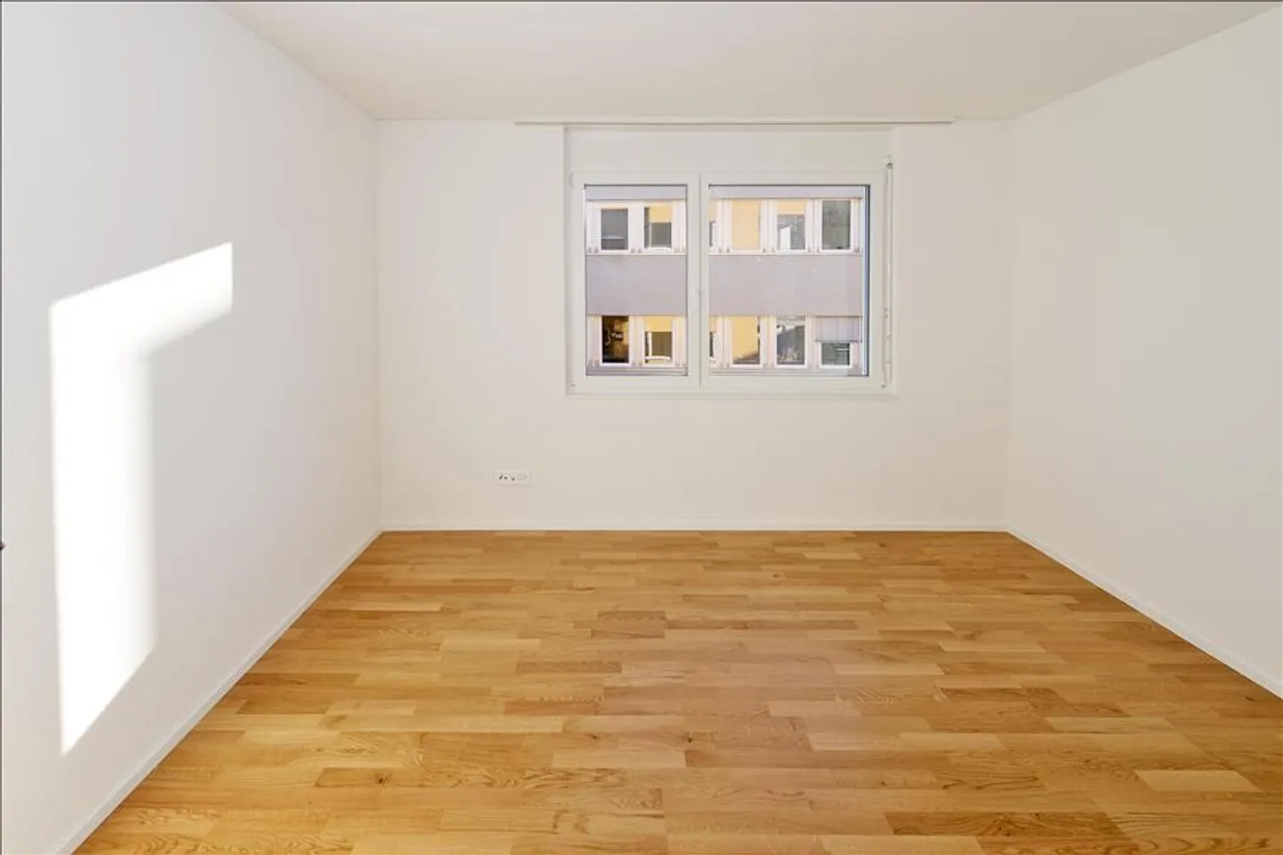 Appartamento Moderno in Zona Tranquilla - Foto 3 di 4