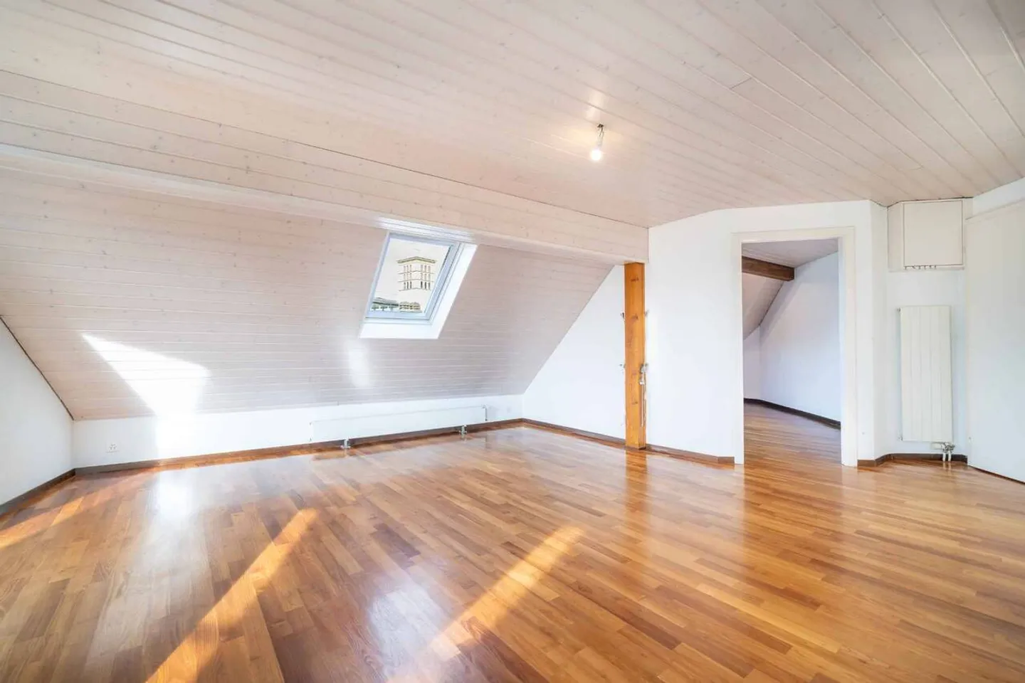 Sehr schöne 2,5-Zimmer-Wohnung im Herzen der Innenstadt von Lausanne - Foto 3 von 5