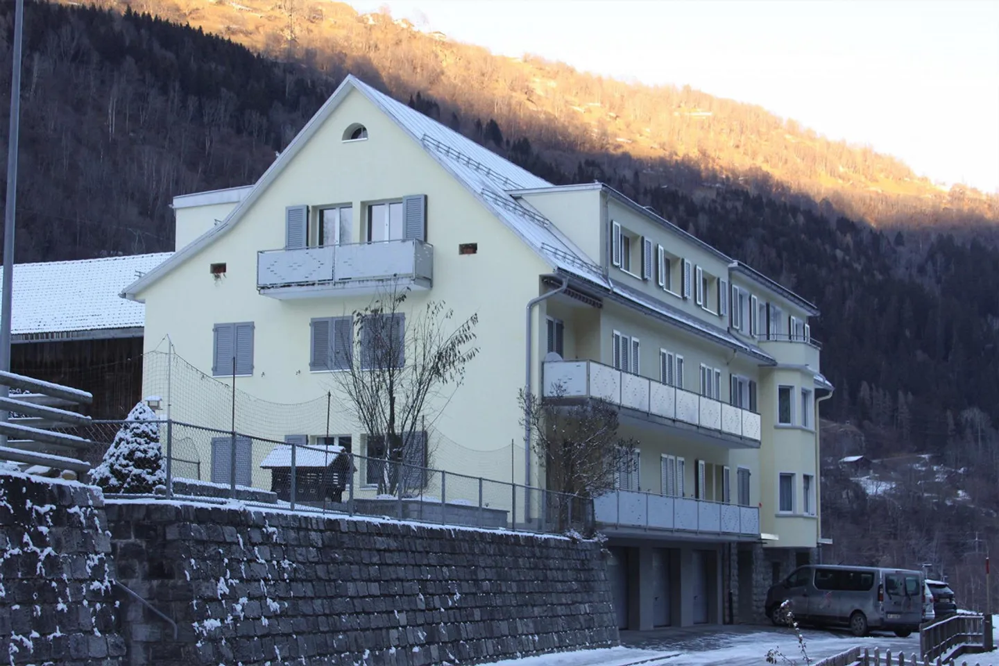 6 1/2-Room Family Apartment, Central in Tavanasa - Photo 1 of 16