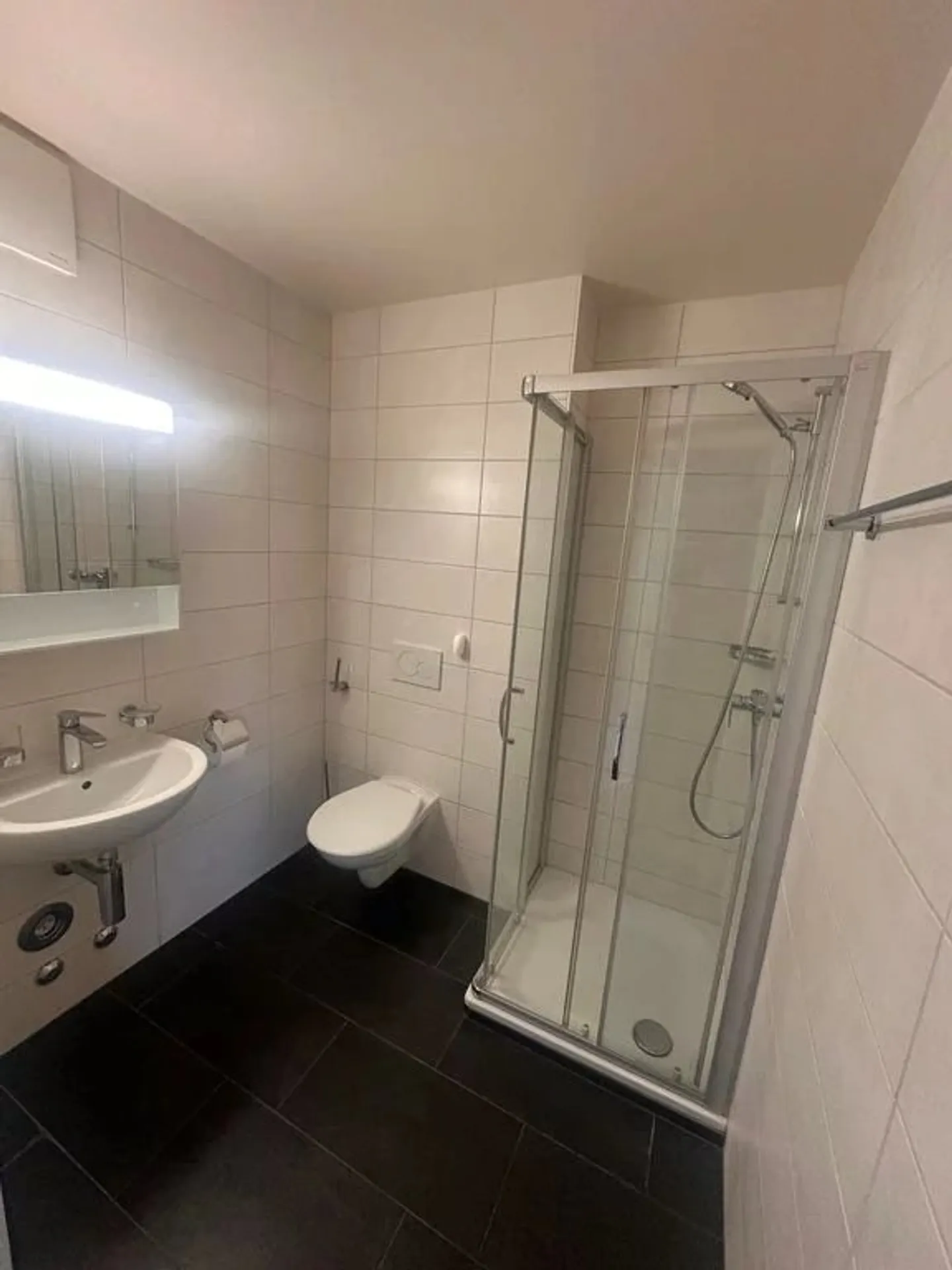 Appartement Charmant Près du Lac - Photo 6 sur 8