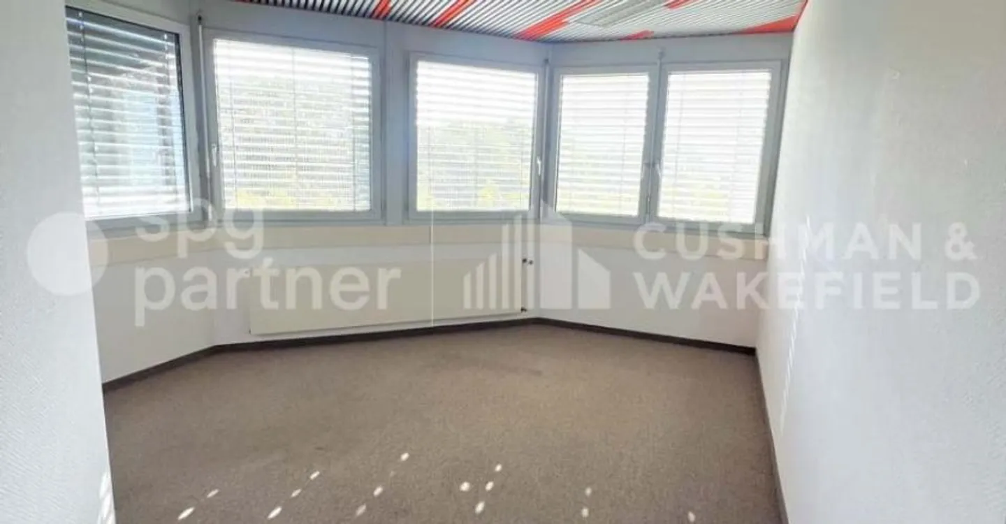 ST-CERGUE 297 - Uffici luminosi e funzionali disponibili per affitto o vendita - Foto 5 di 6