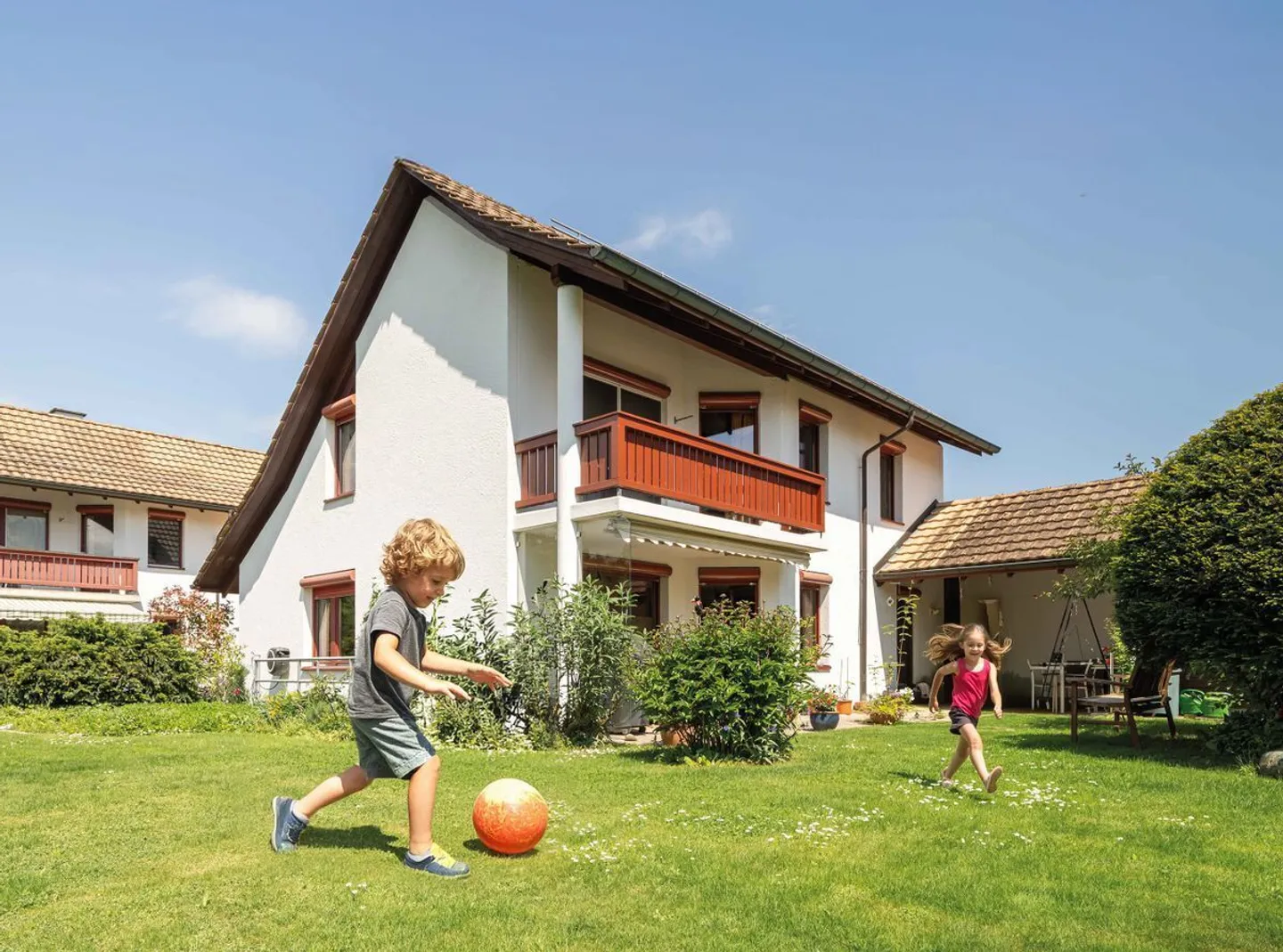 Vivere in una casa unifamiliare - quartiere da sogno a Rafz - nel Hegidörfli! - Foto 2 di 10