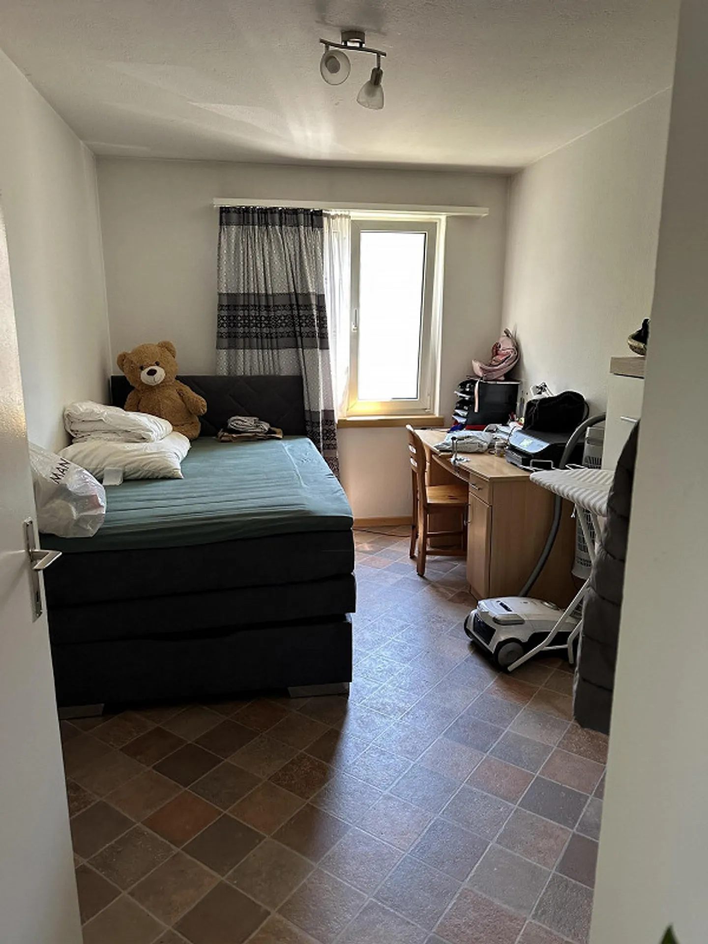 Limited until 31.03.2027 / 3.0 Room Apartment in Bachenbülach - Photo 4 of 8