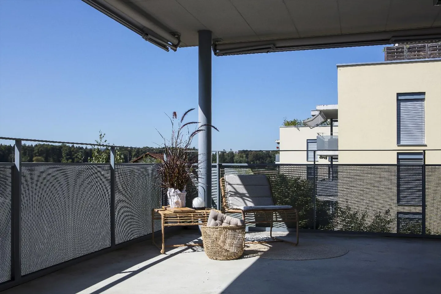 Modern apartment with large balcony in a sunny location - Photo 9 of 11