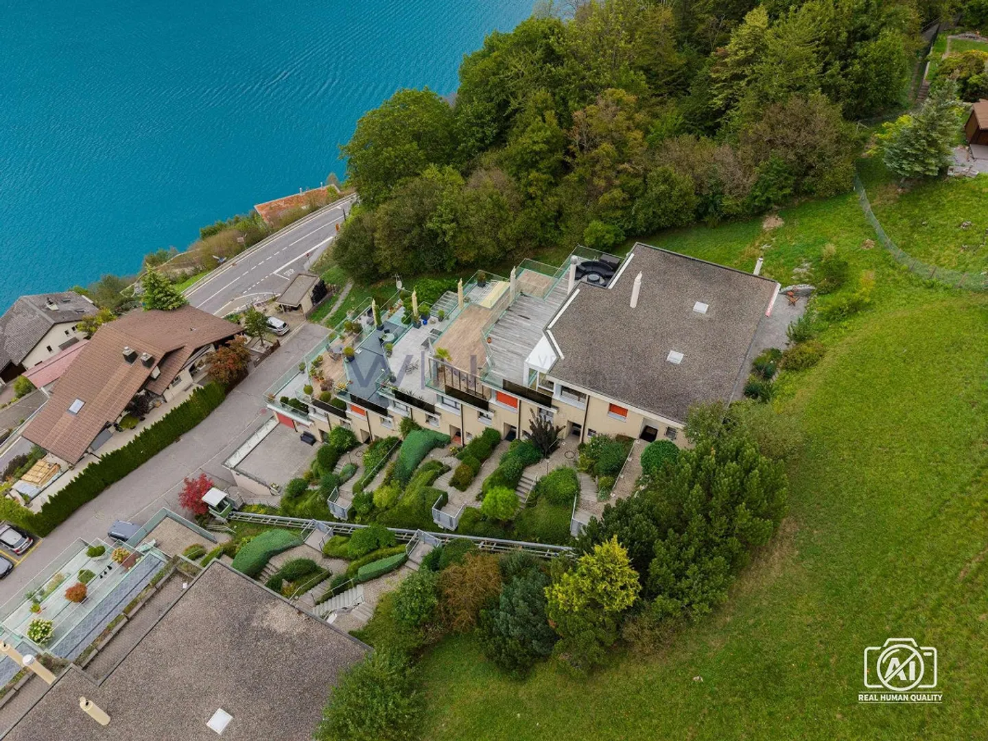 Appartement en terrasse avec vue panoramique sur le lac - Photo 10 sur 13