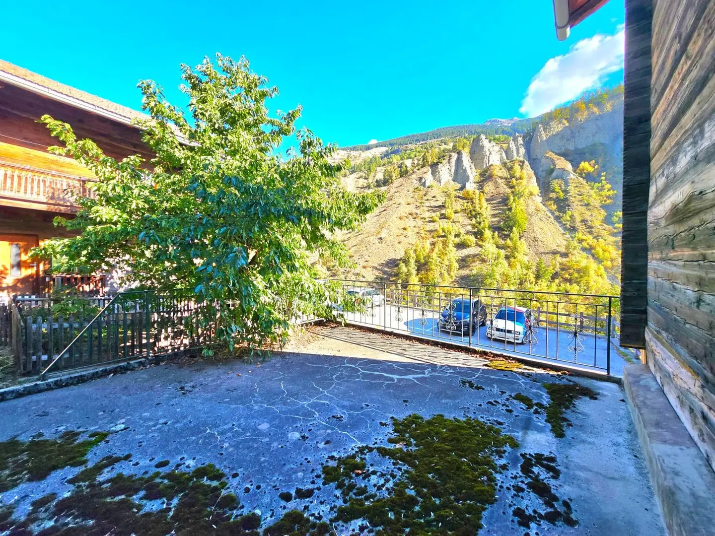 Appartamento duplex da ristrutturare con terrazza e annessi a La Luette nel cuore del Val d'Hérens - Foto 2 di 20