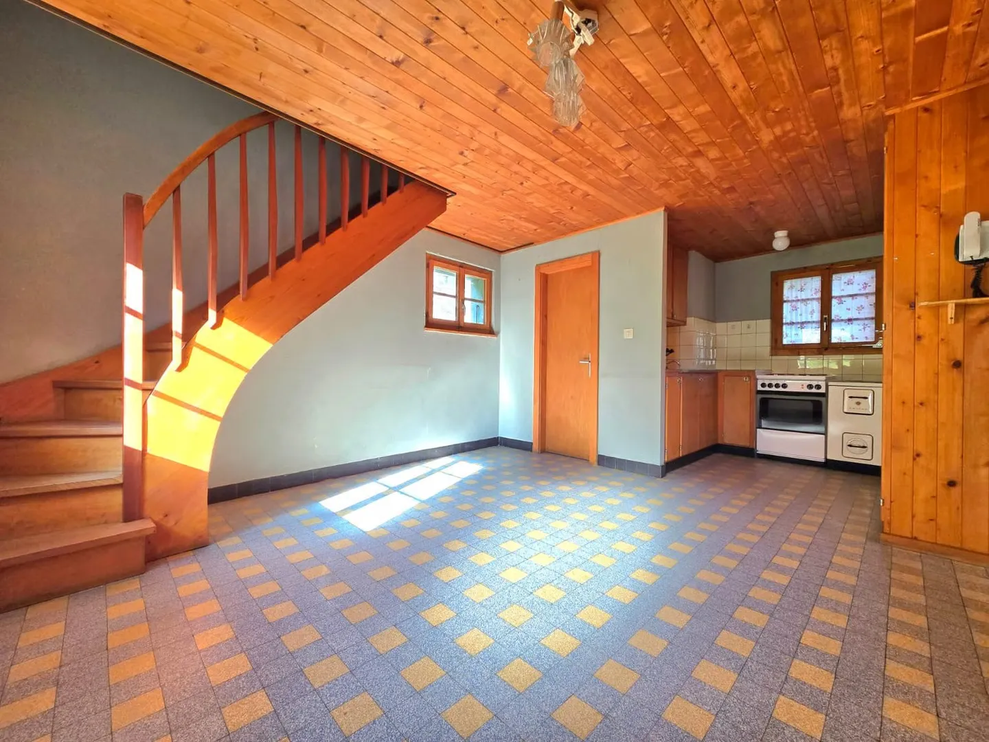 Appartamento duplex da ristrutturare con terrazza e annessi a La Luette nel cuore del Val d'Hérens - Foto 7 di 20