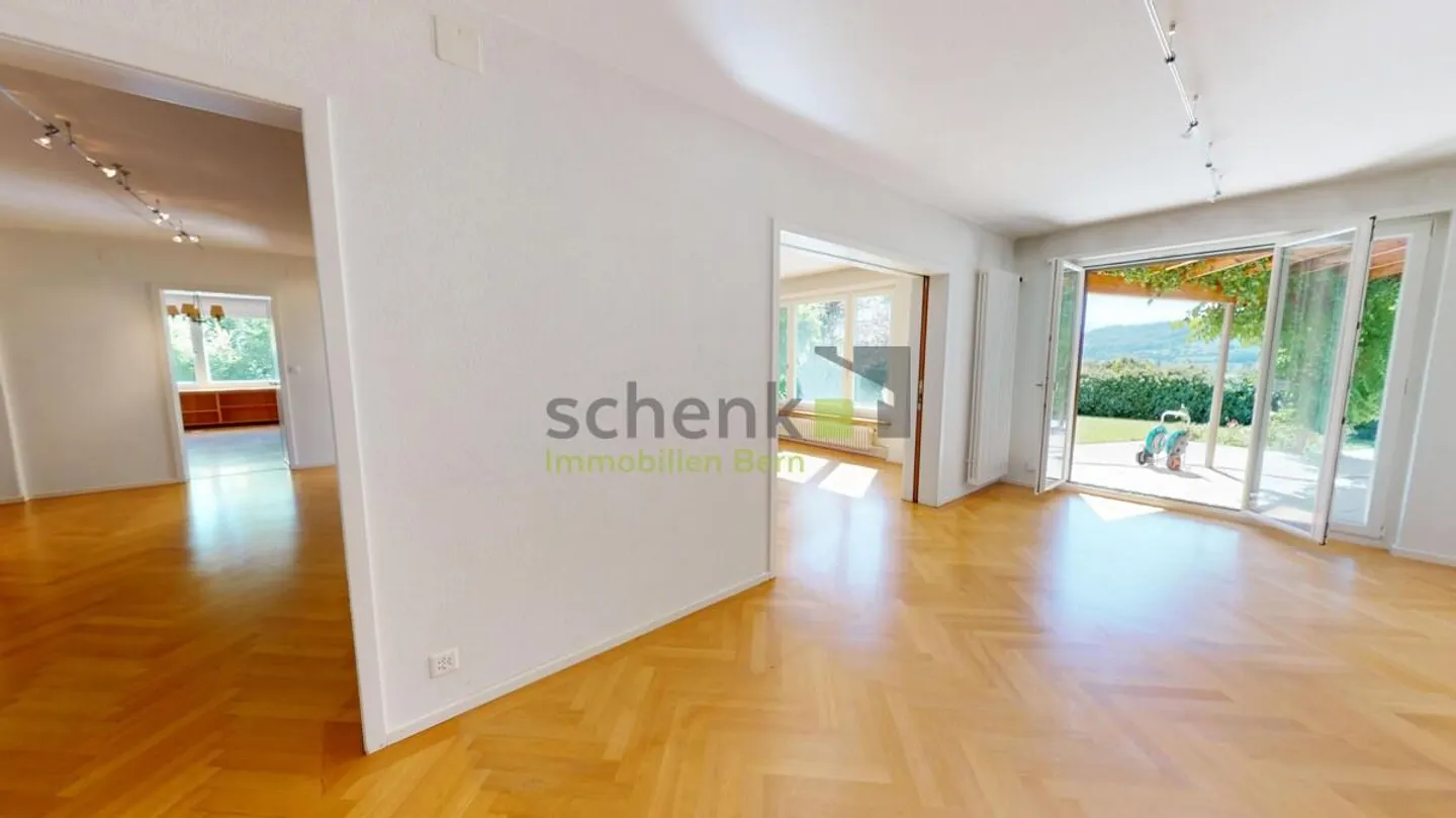 Casa spaziosa in una posizione tranquilla e soleggiata - Foto 7 di 13