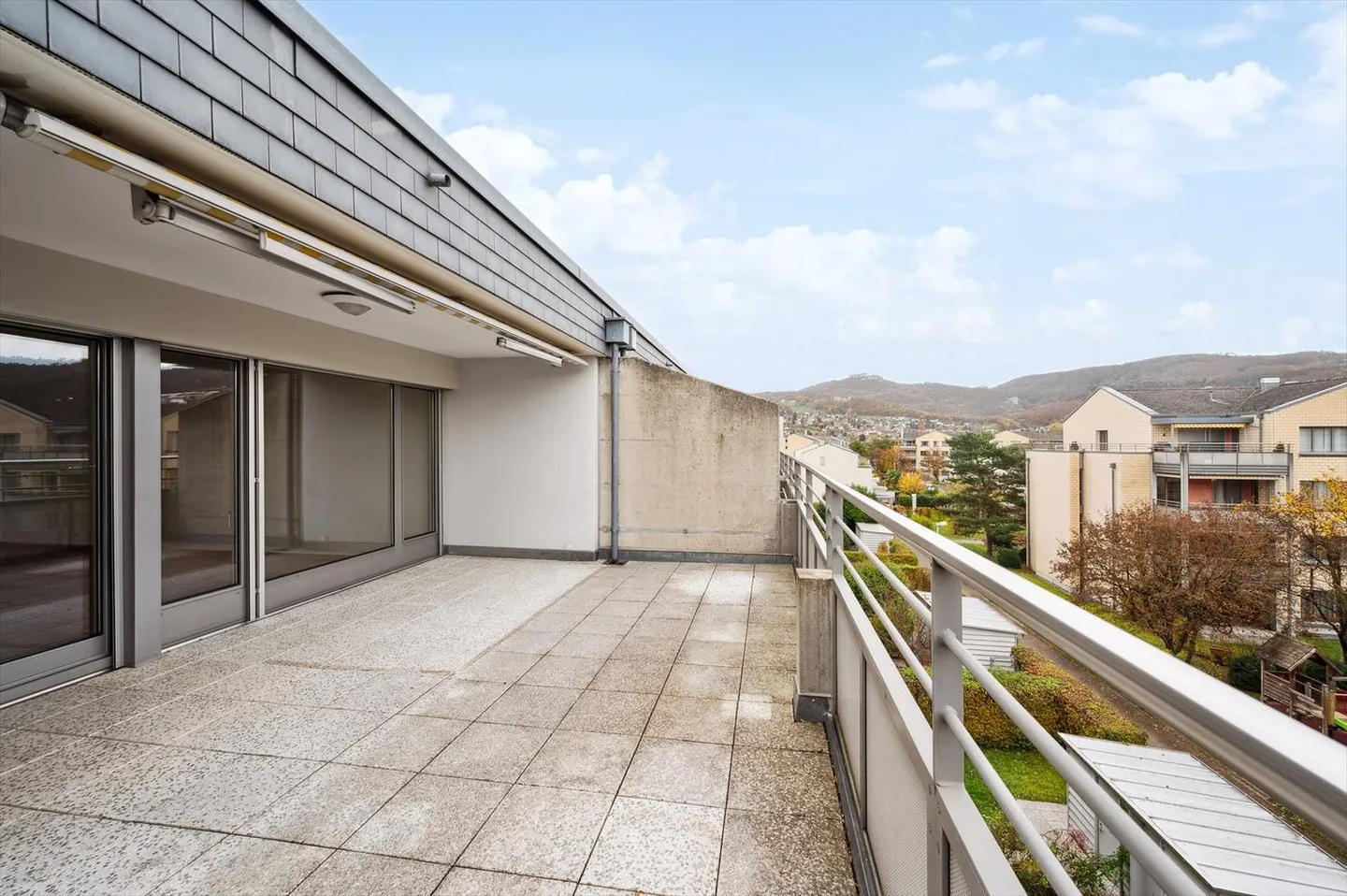 Spacious Maisonette Apartment in Popular Sonnenpark - Photo 9 of 9