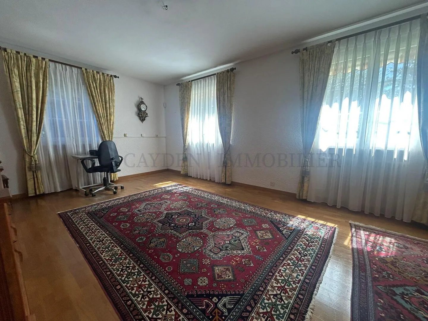 Proprietà straordinaria con piscina! - Foto 10 di 13