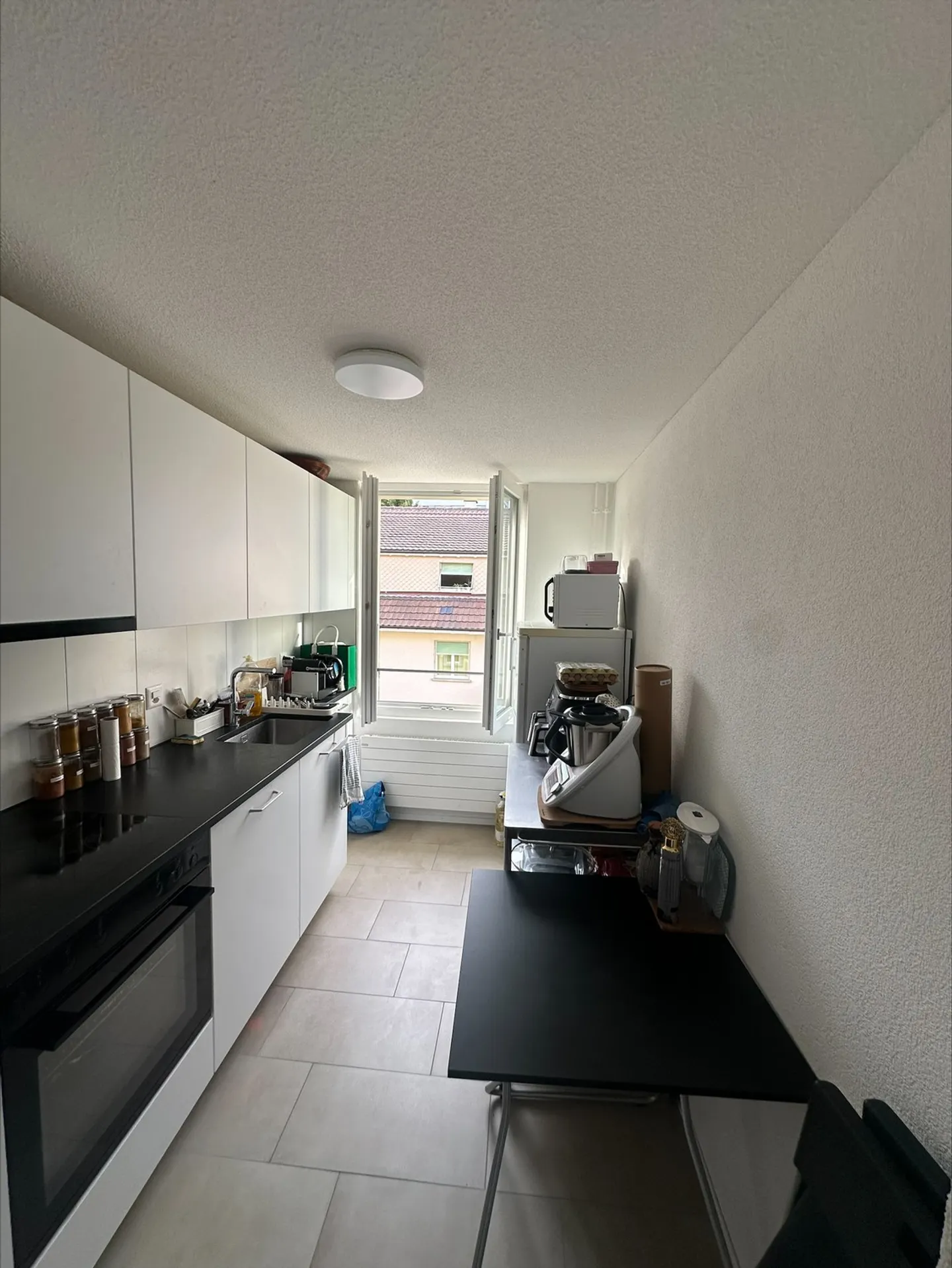 Modern 3.5-room apartment in charming property - Photo 1 of 6