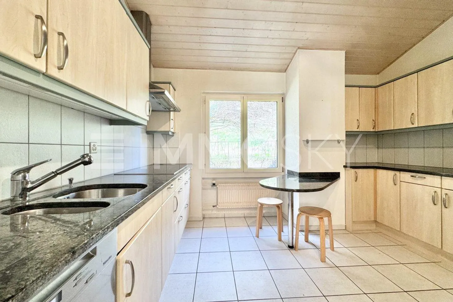 Villa indipendente a 5 minuti da Biel - Foto 4 di 5