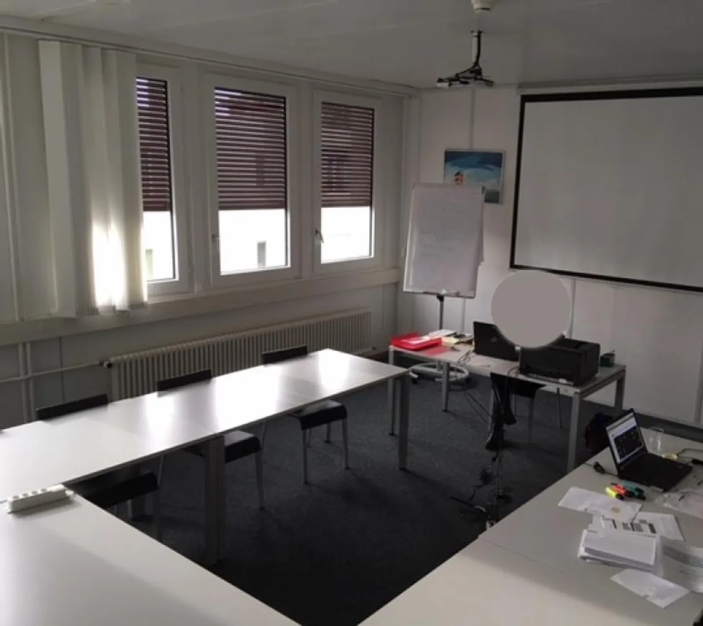 Office space for rent - Photo 1 of 5