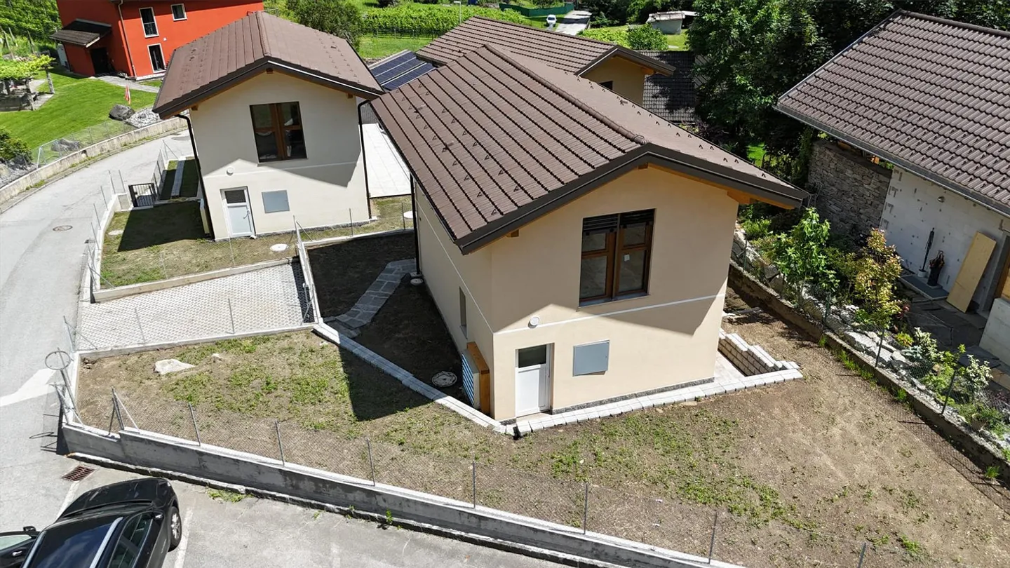 Neue Villa mit Garten in ruhiger Lage - Foto 4 von 9