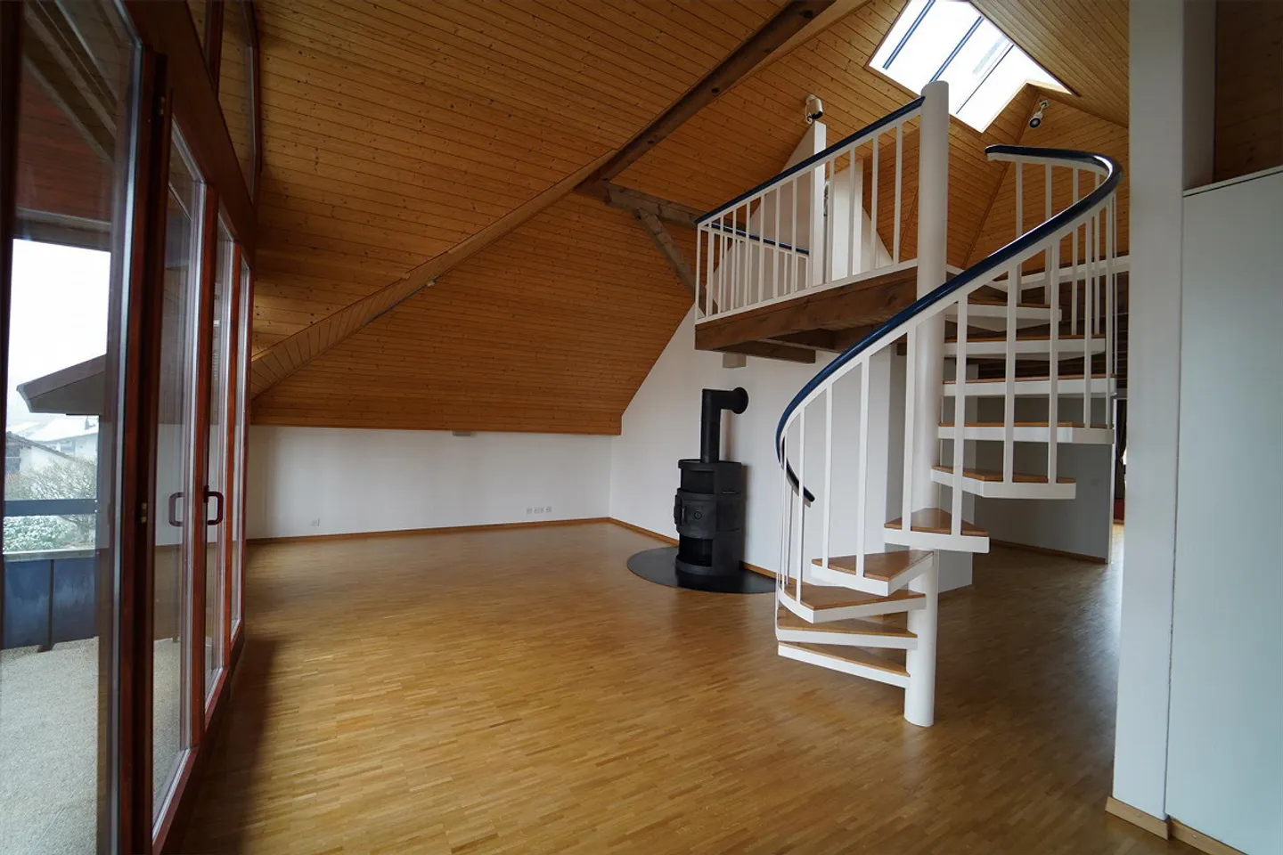 Accogliente appartamento mansardato 4.5 con galleria - Foto 5 di 8